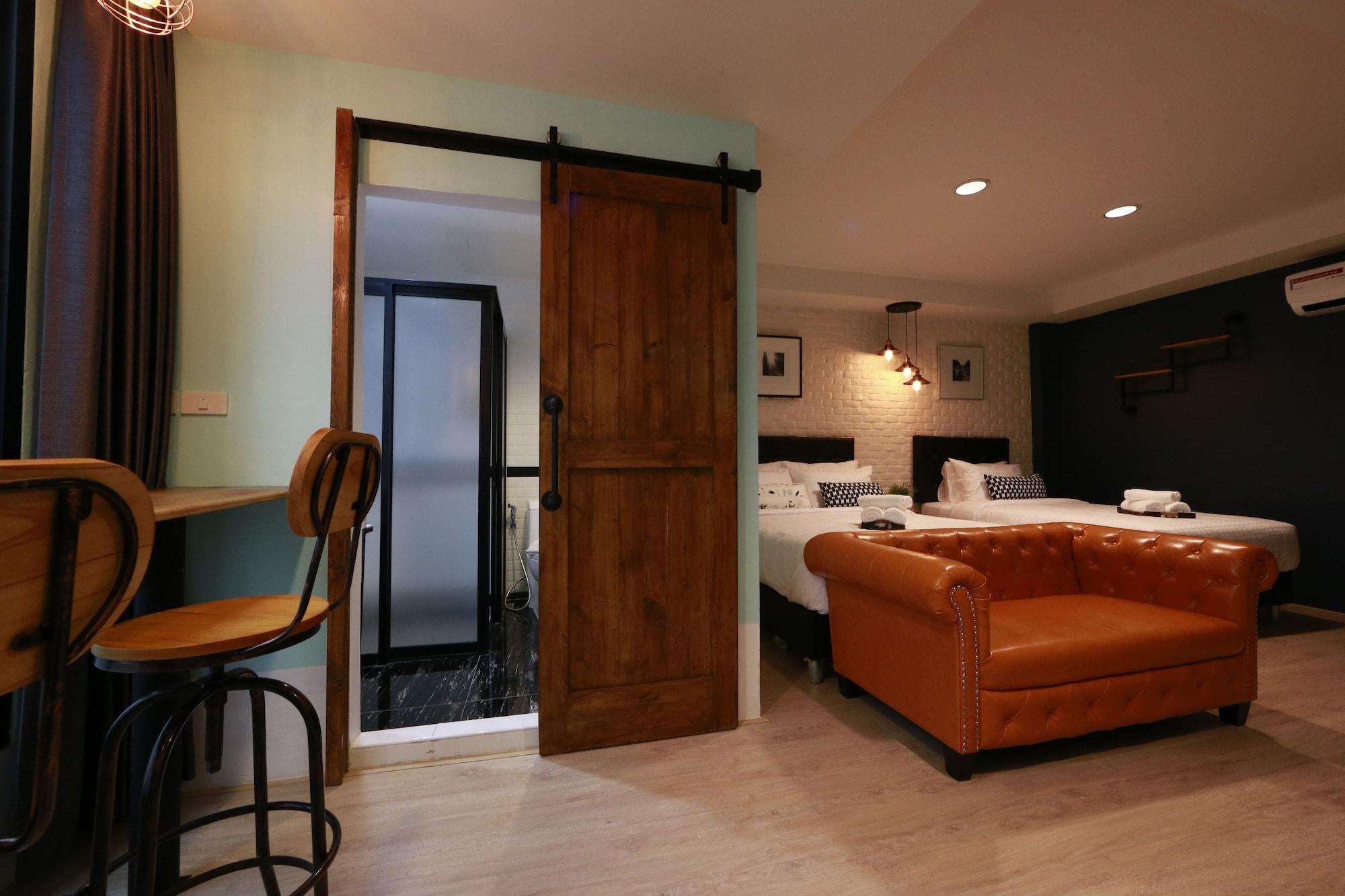 Adagio Hotel 3*