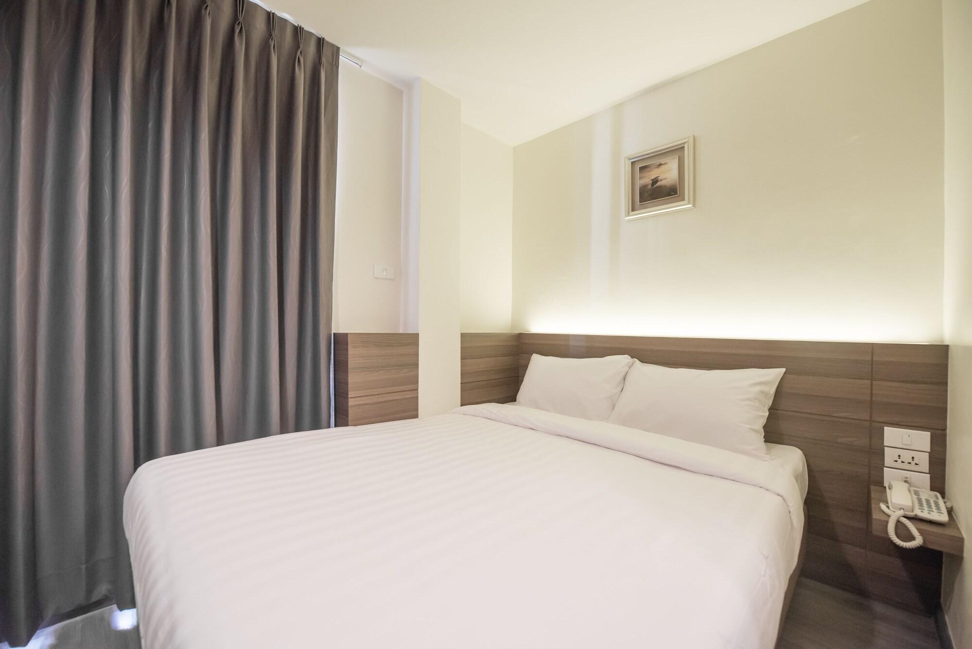 Sovereign Group At Pratunam Hotel 3*
