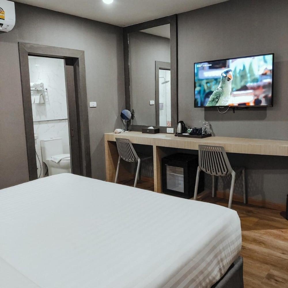 Hyde Park Hotel Bangkok