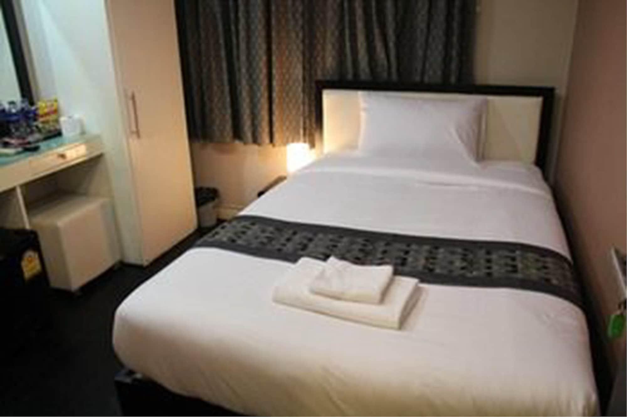 V30 Sukhumvit Hotel