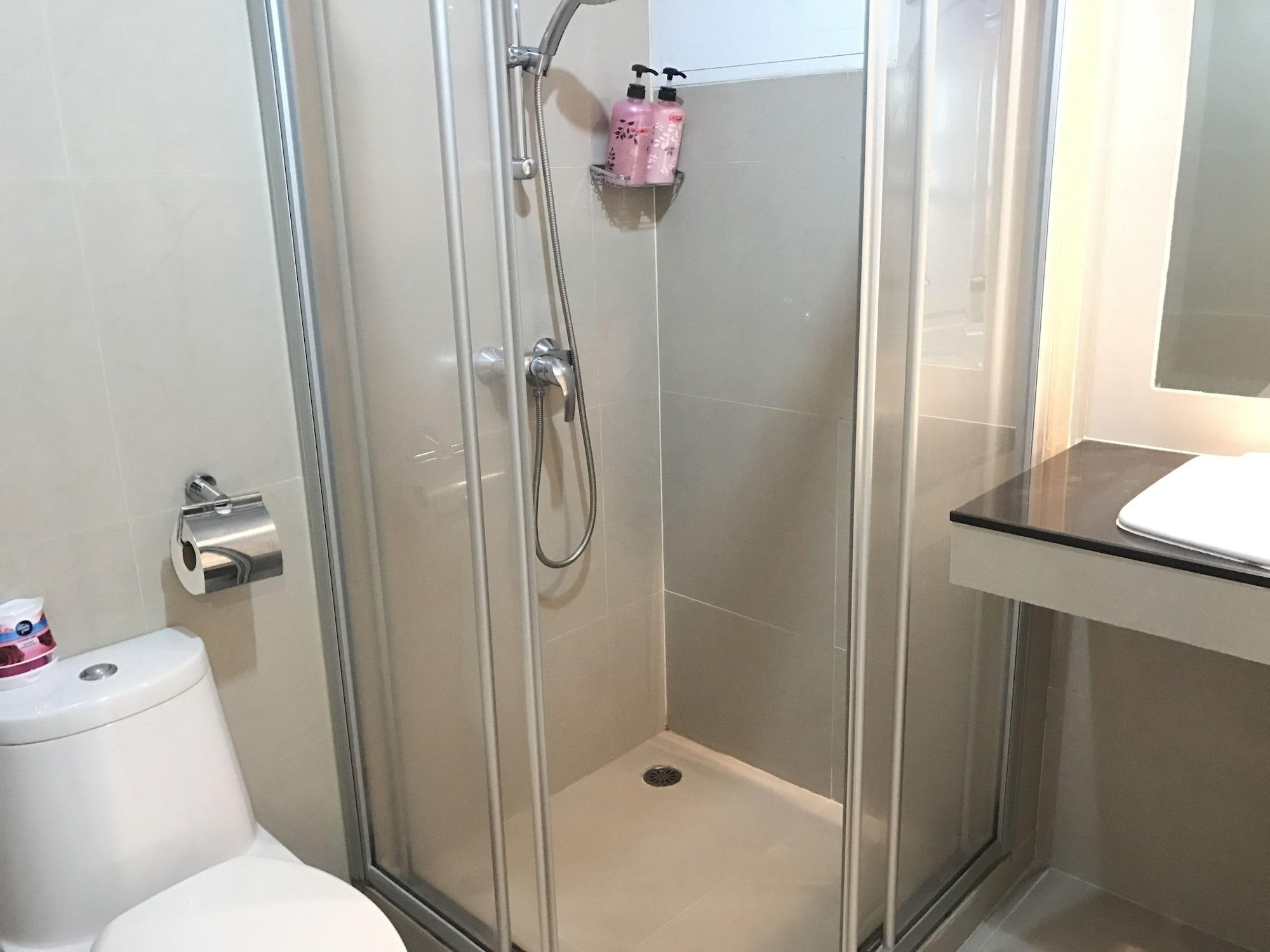 14 Place Sukhumvit 3*