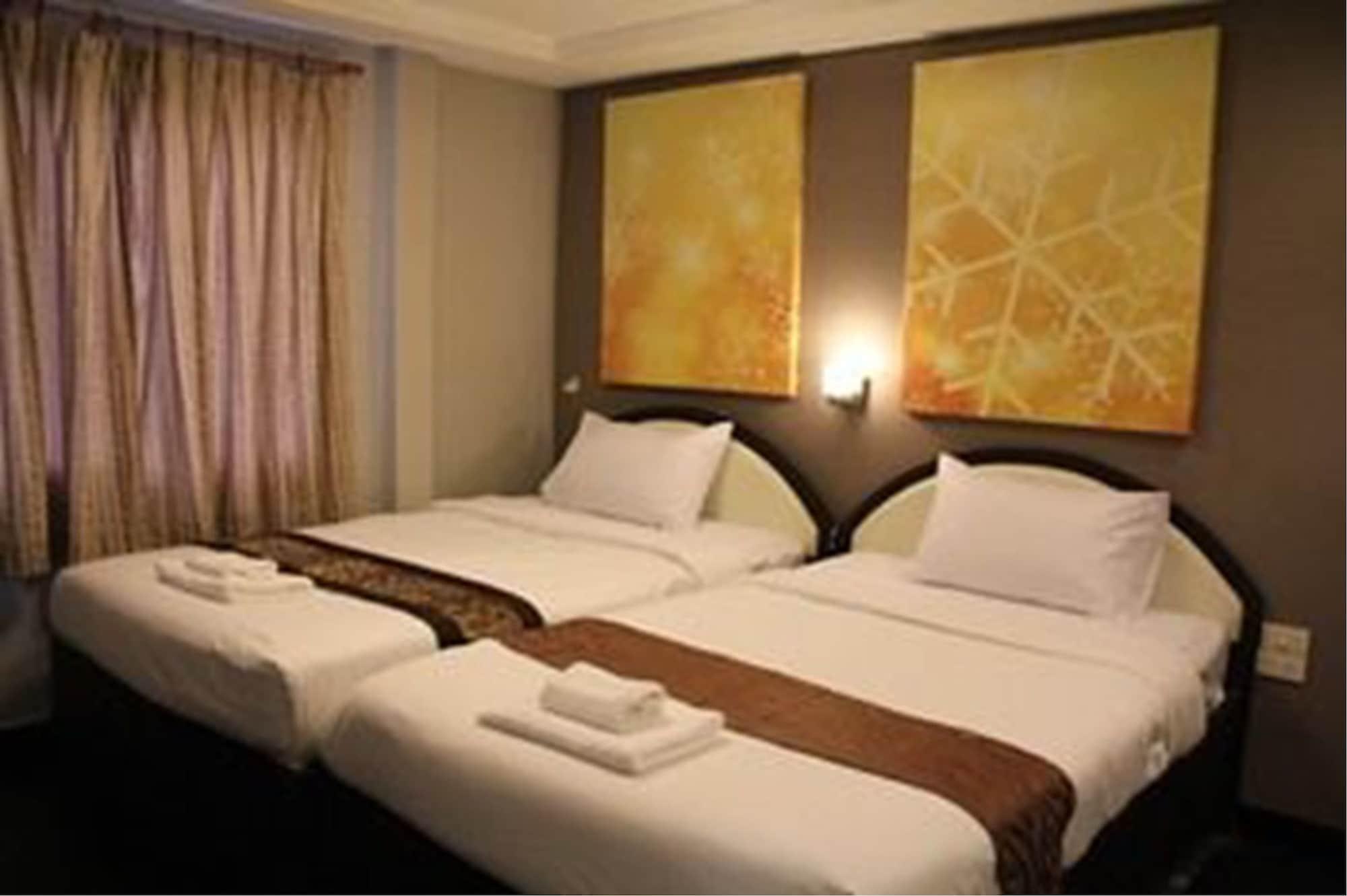 V30 Sukhumvit Hotel 3*