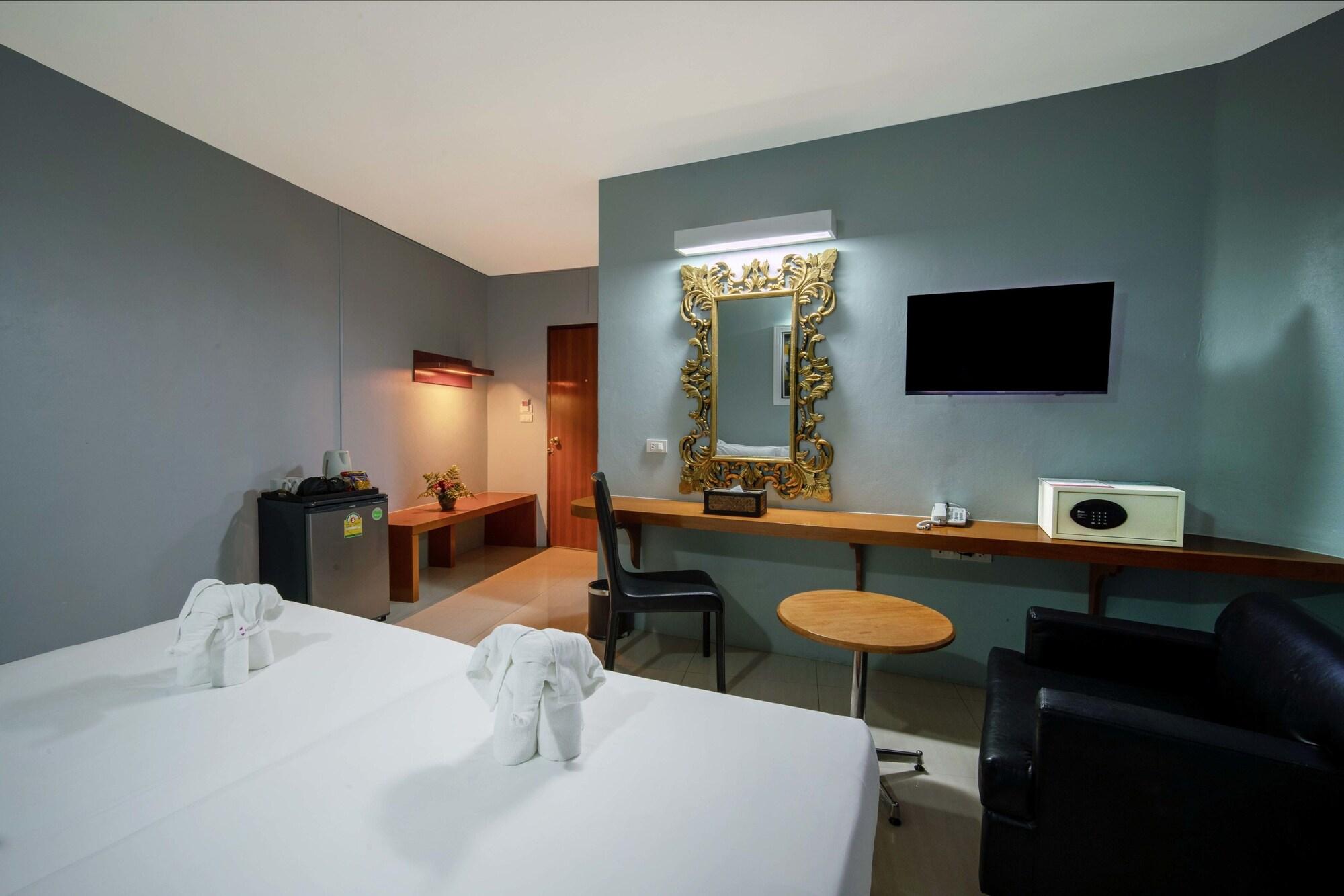 Cha-cha Khaosan Rambuttri Hotel 3*