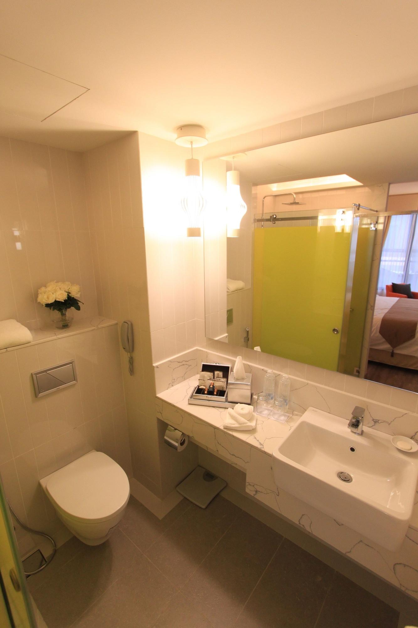 Midtown Hotel 4*