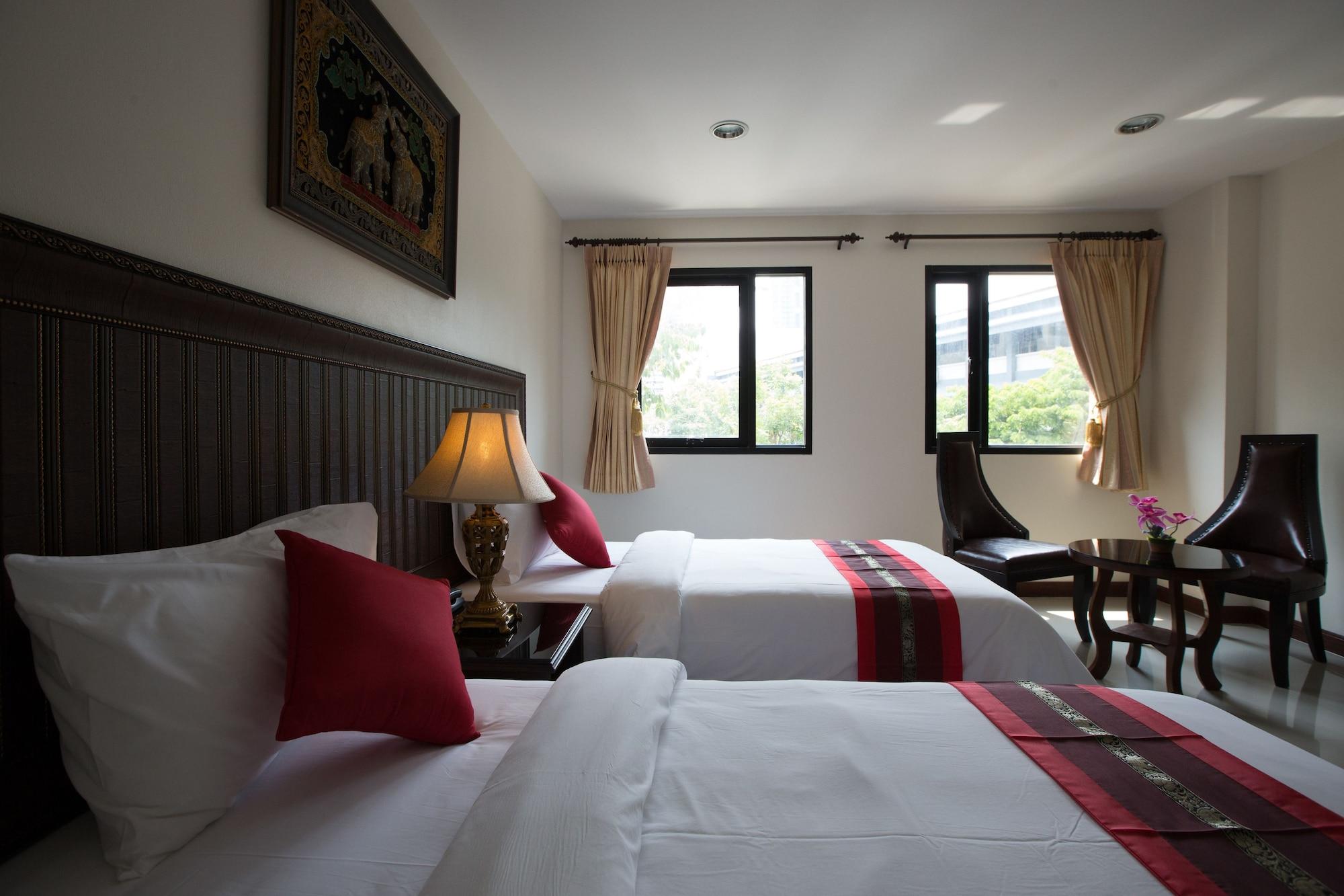 True Siam Rangnam Hotel