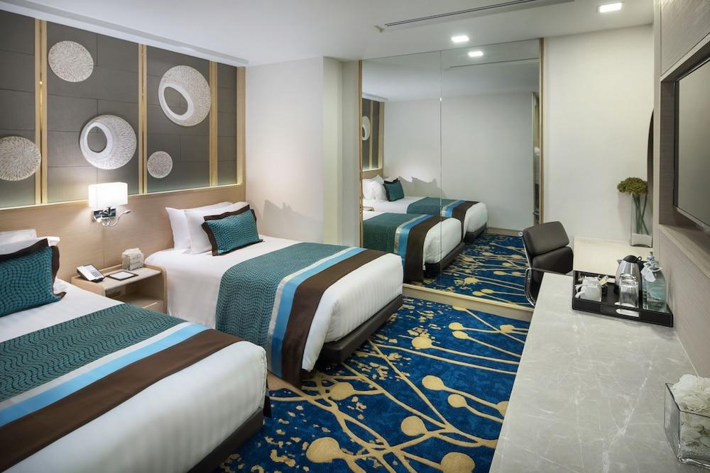 Solitaire Sukhumvit 11 Hotel