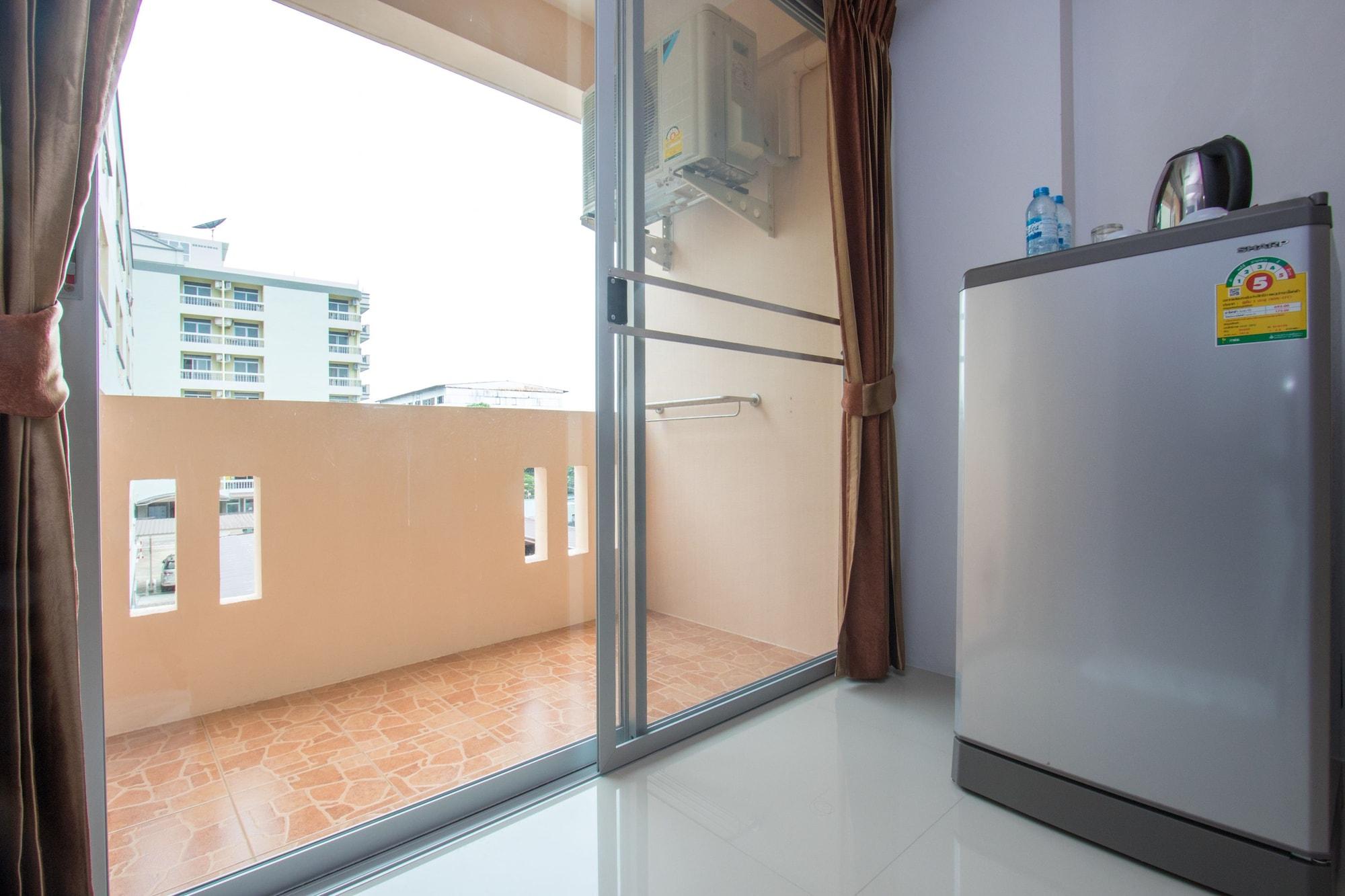 Jr Mansion On Nut Soi 25 Aparthotel