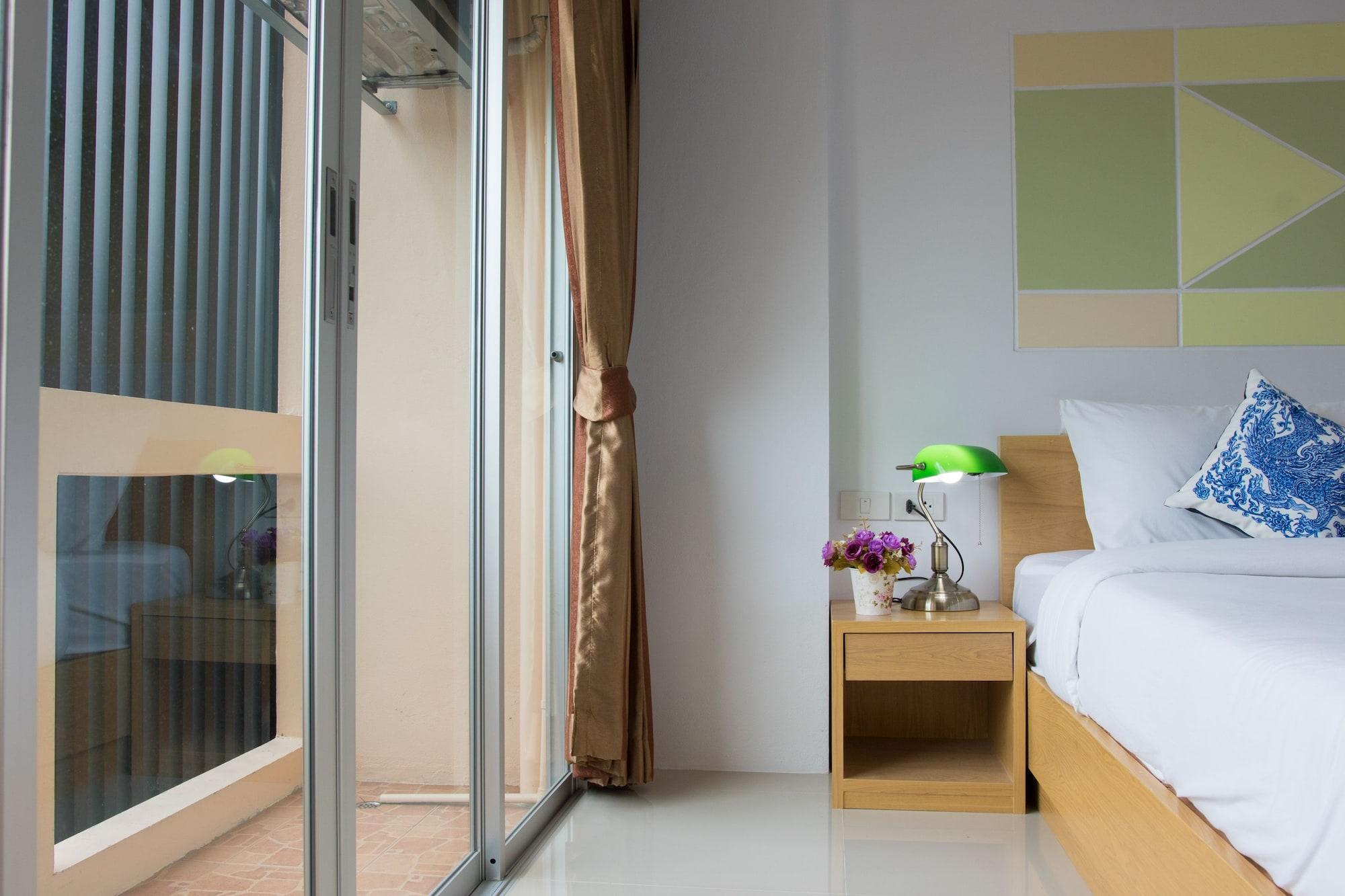 Jr Mansion On Nut Soi 25 Aparthotel