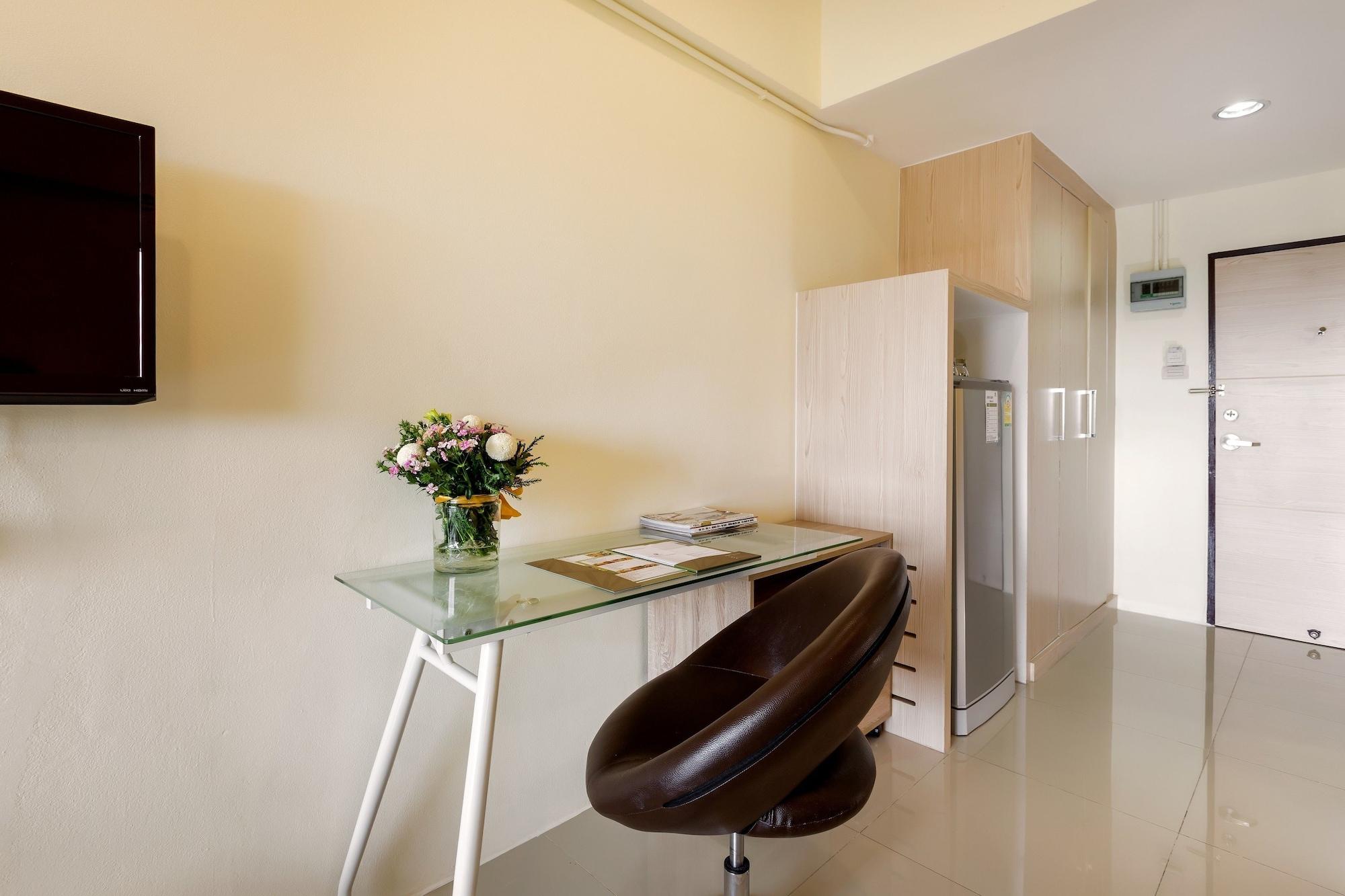 Hotel At 115 By Rompo