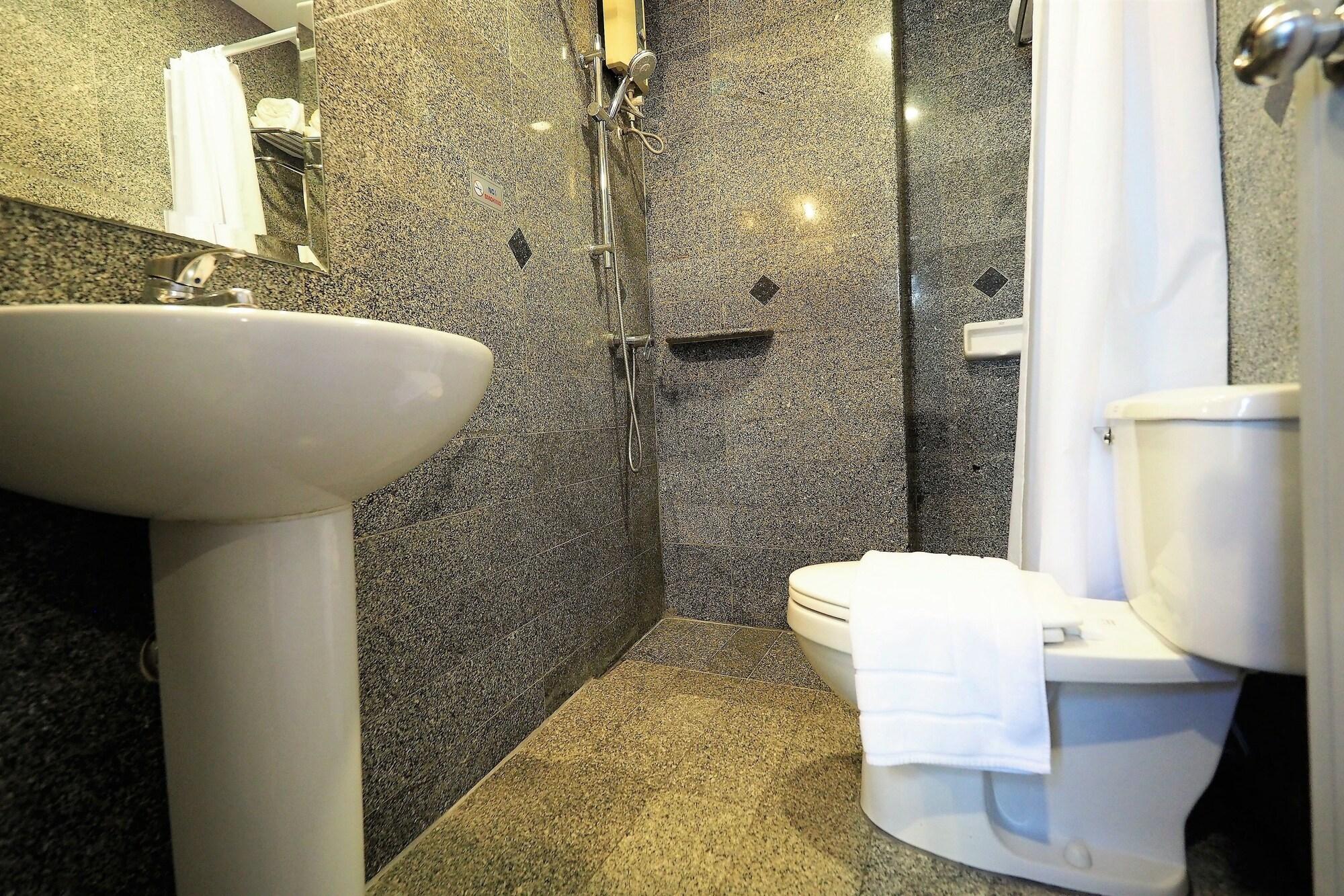Pula Silom Hotel 3*