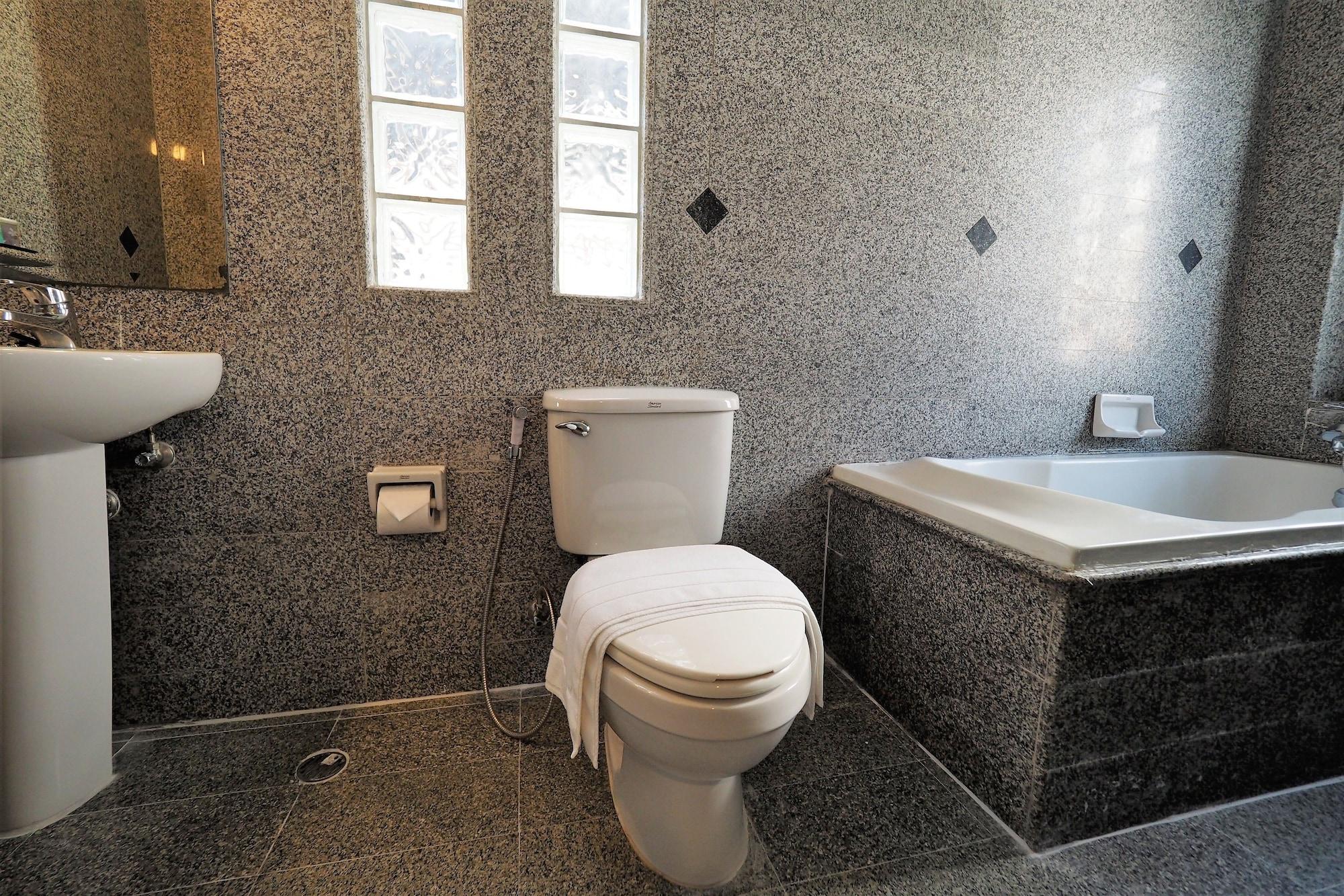 Hotel Pula Silom 3*