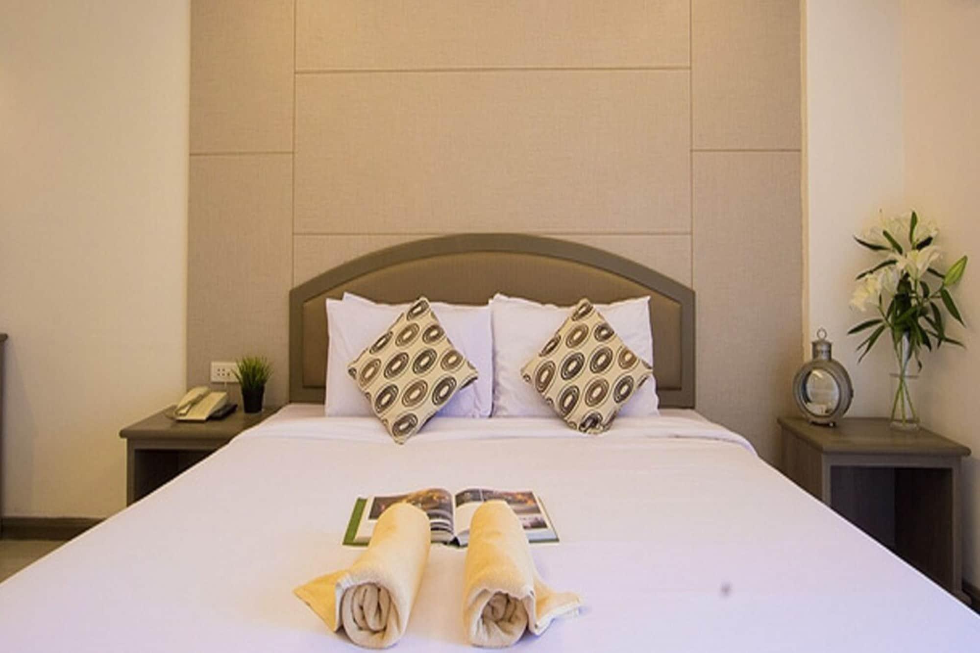 Hotel Lee Garden 4*
