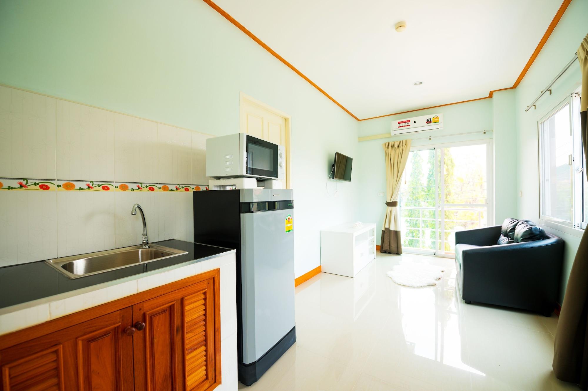 Pn Home Service @ Suvarnabhumi Airport Motel 2*