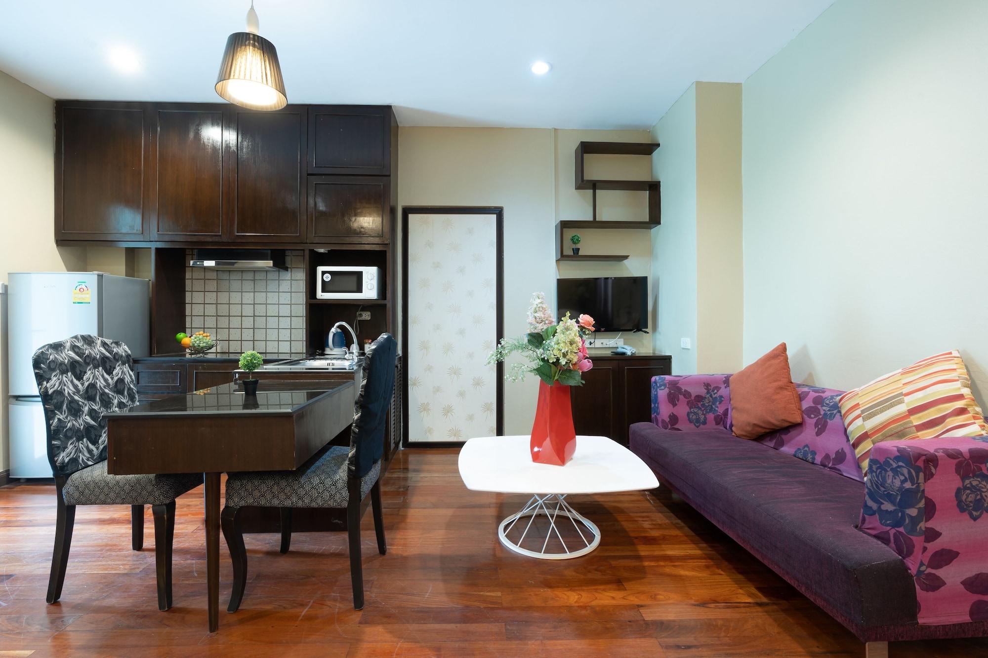 Hotel Greenview Ekkamai10 3*