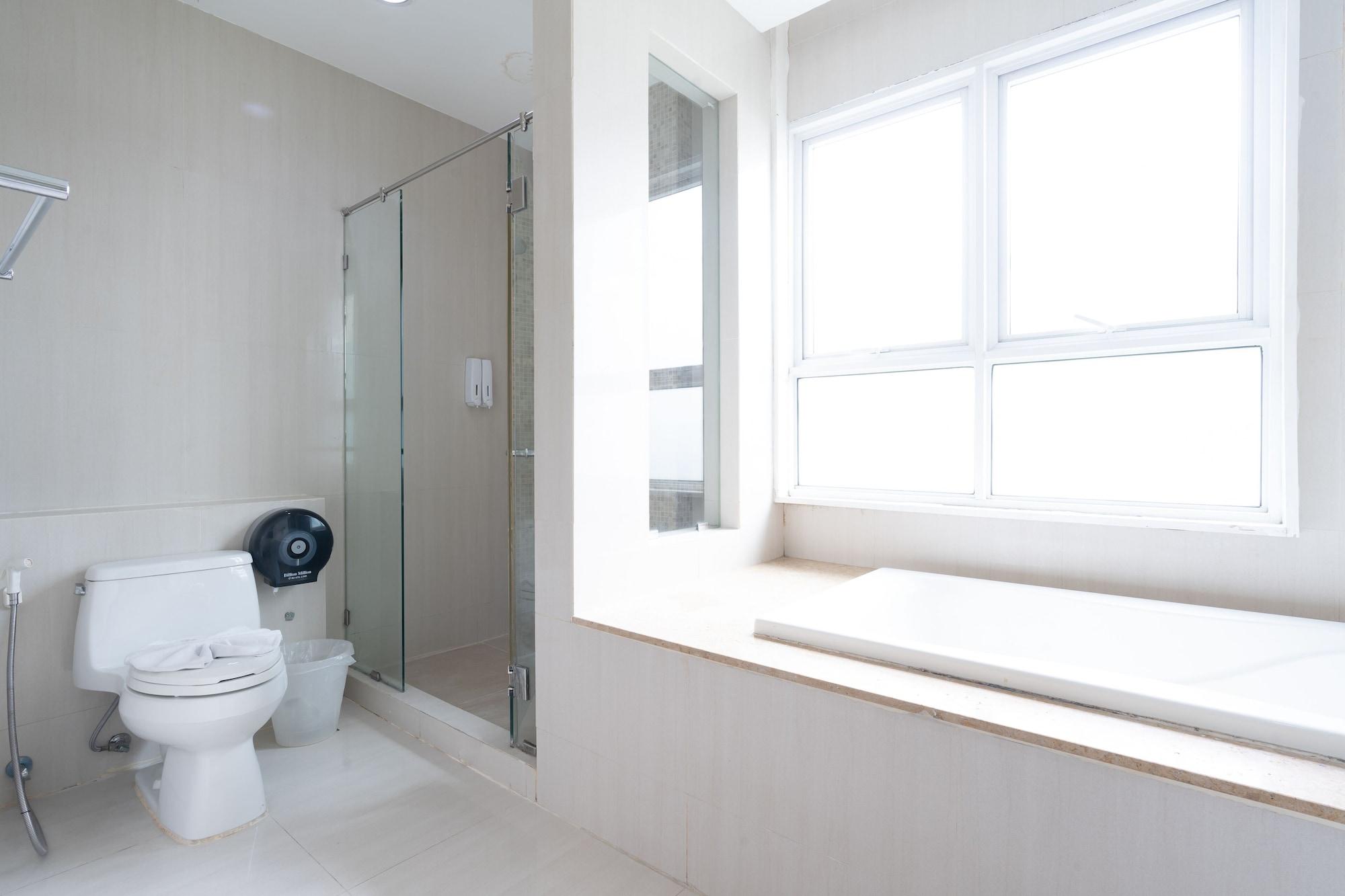 Greenview Ekkamai10 3*