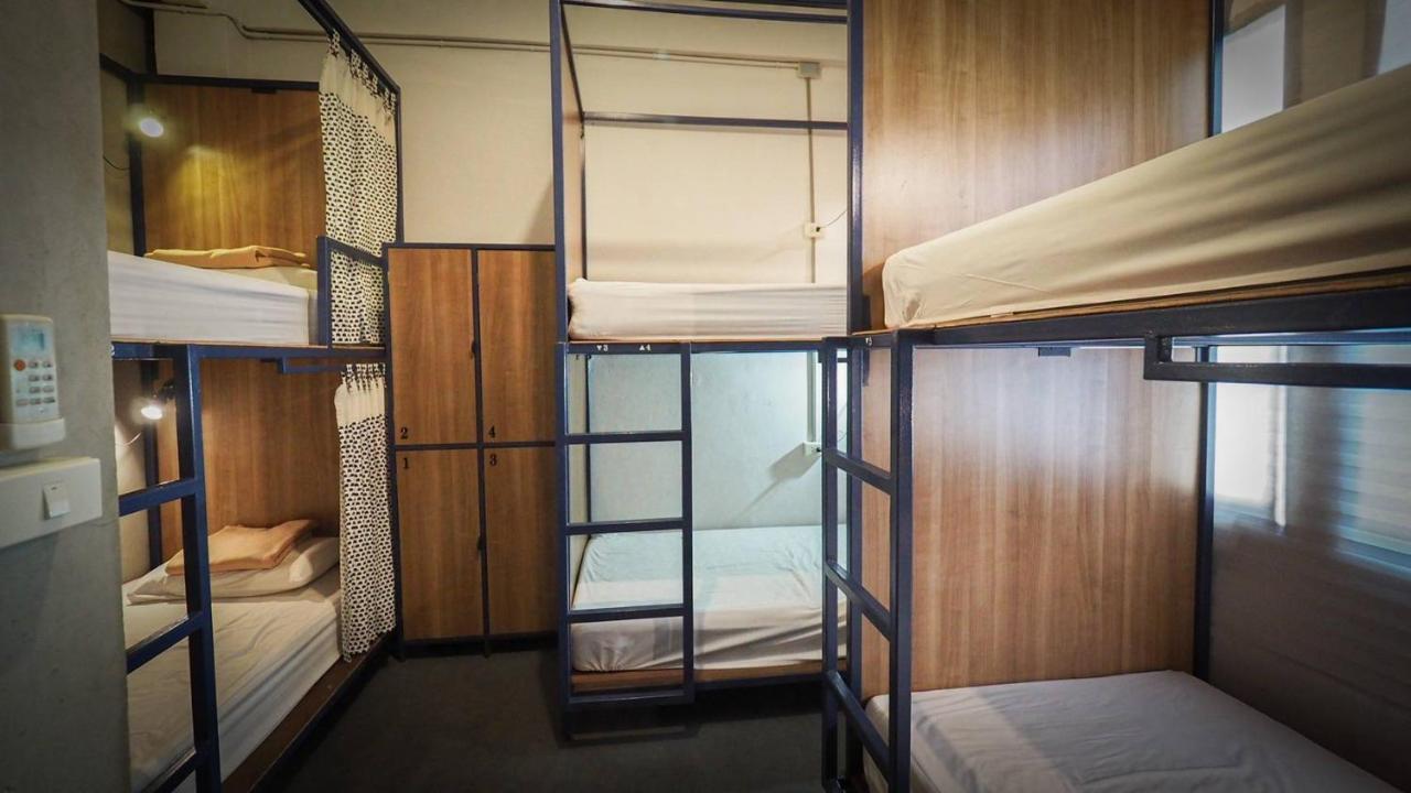 I-sleep Silom Hostel *