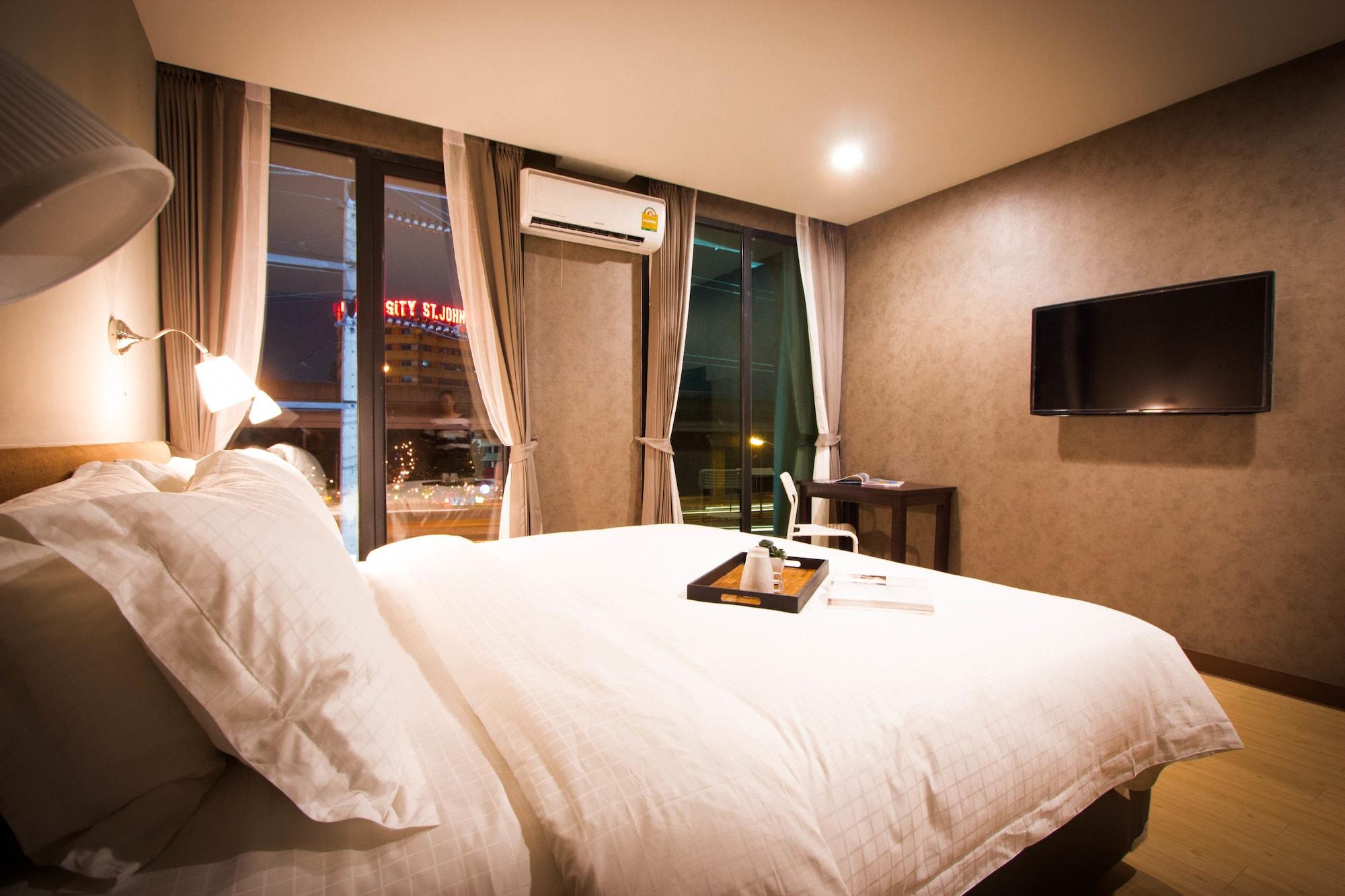 Hotel C U - Sha