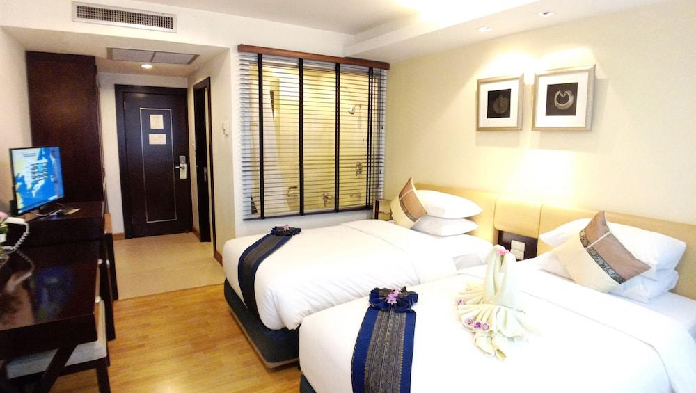 Centre - Sha Extra Plus Hotel 4*