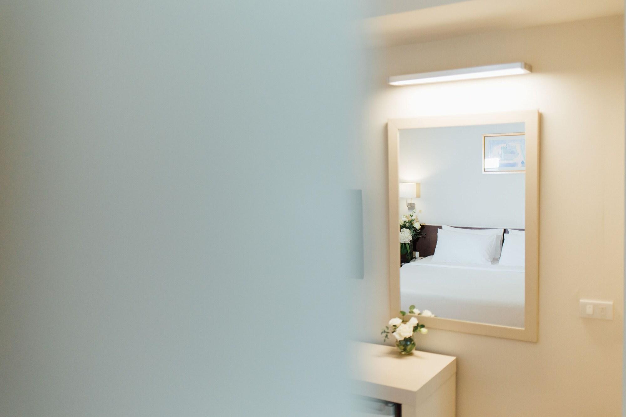 Hotel Seasons Siam 4*