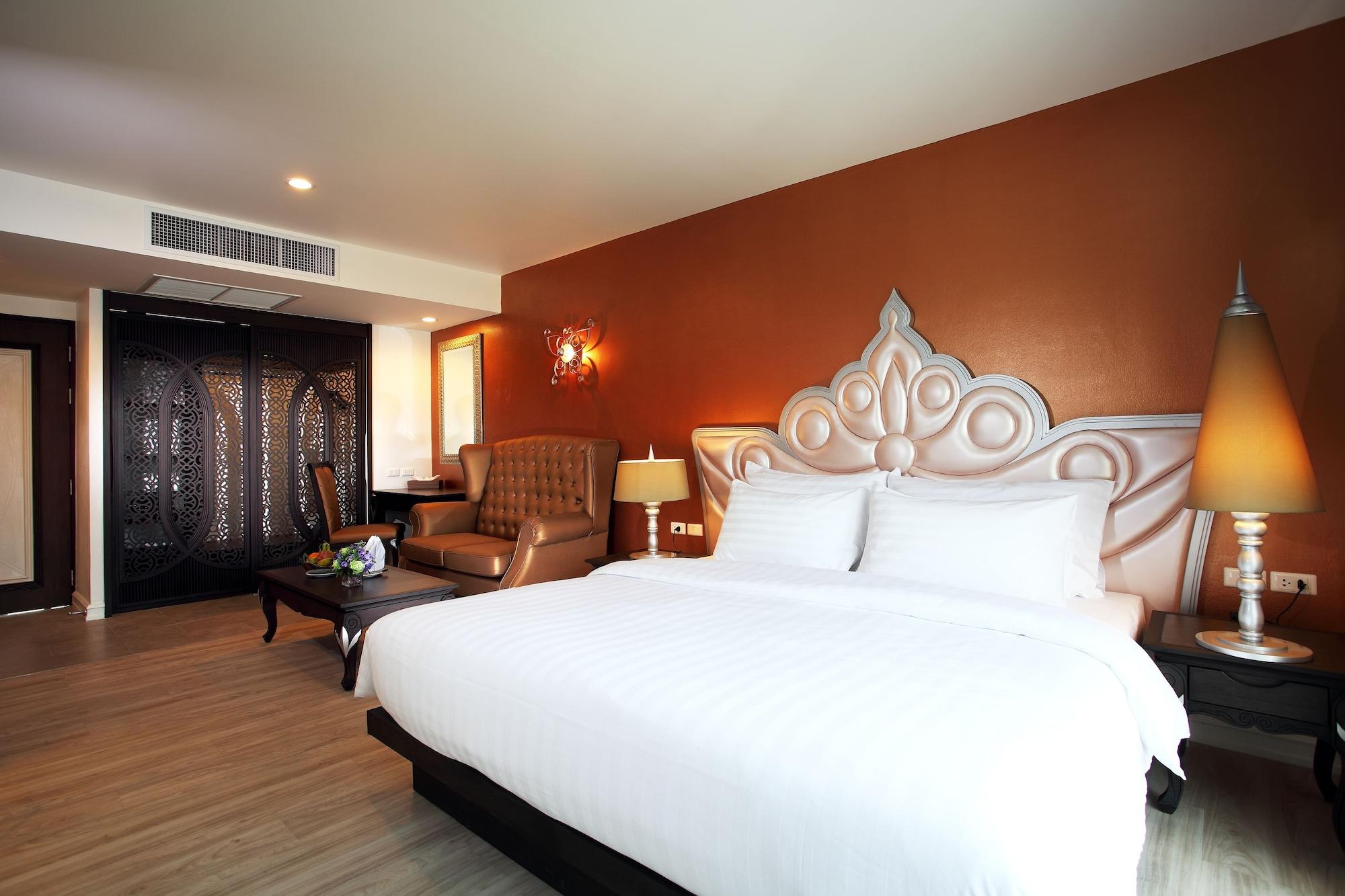 Chillax Hotel 4*