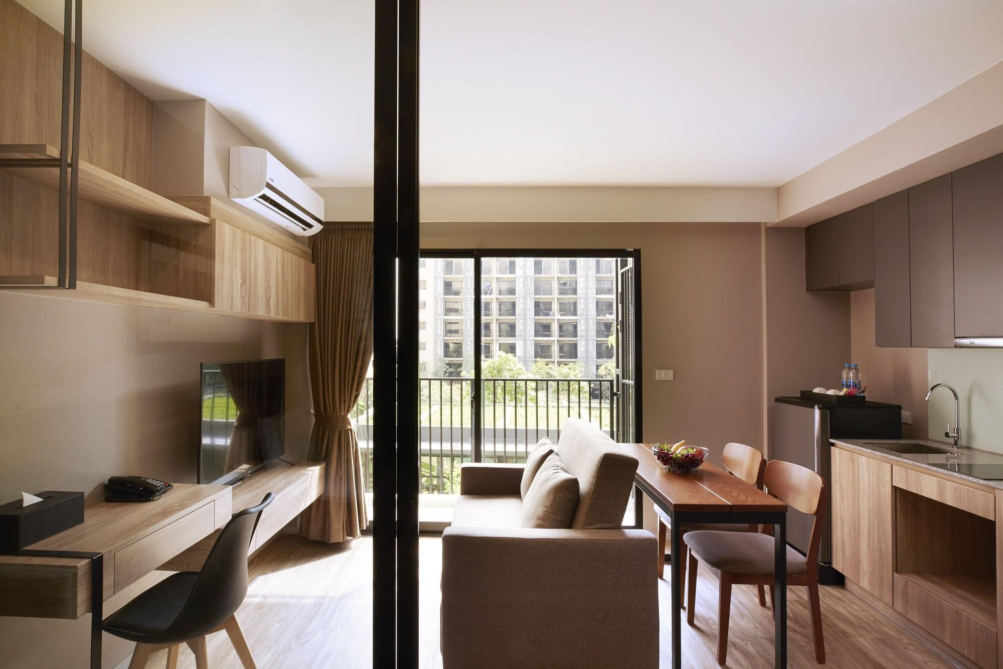 Blossom Sathorn By Tvc Hotel