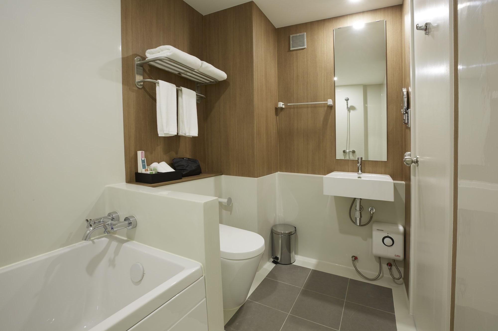 Blossom Sathorn By Tvc Hotel 3*