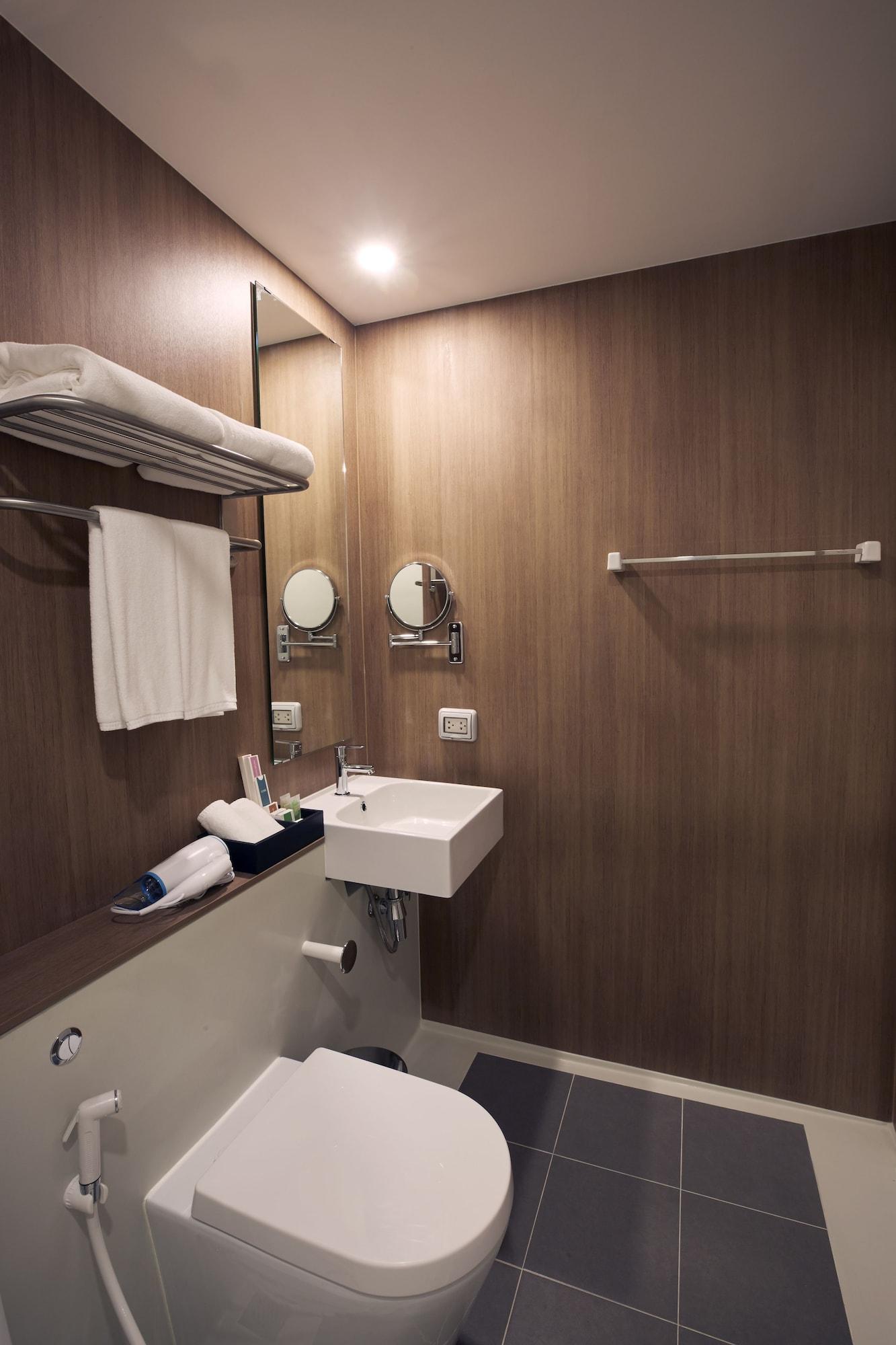 Blossom Sathorn By Tvc Hotel