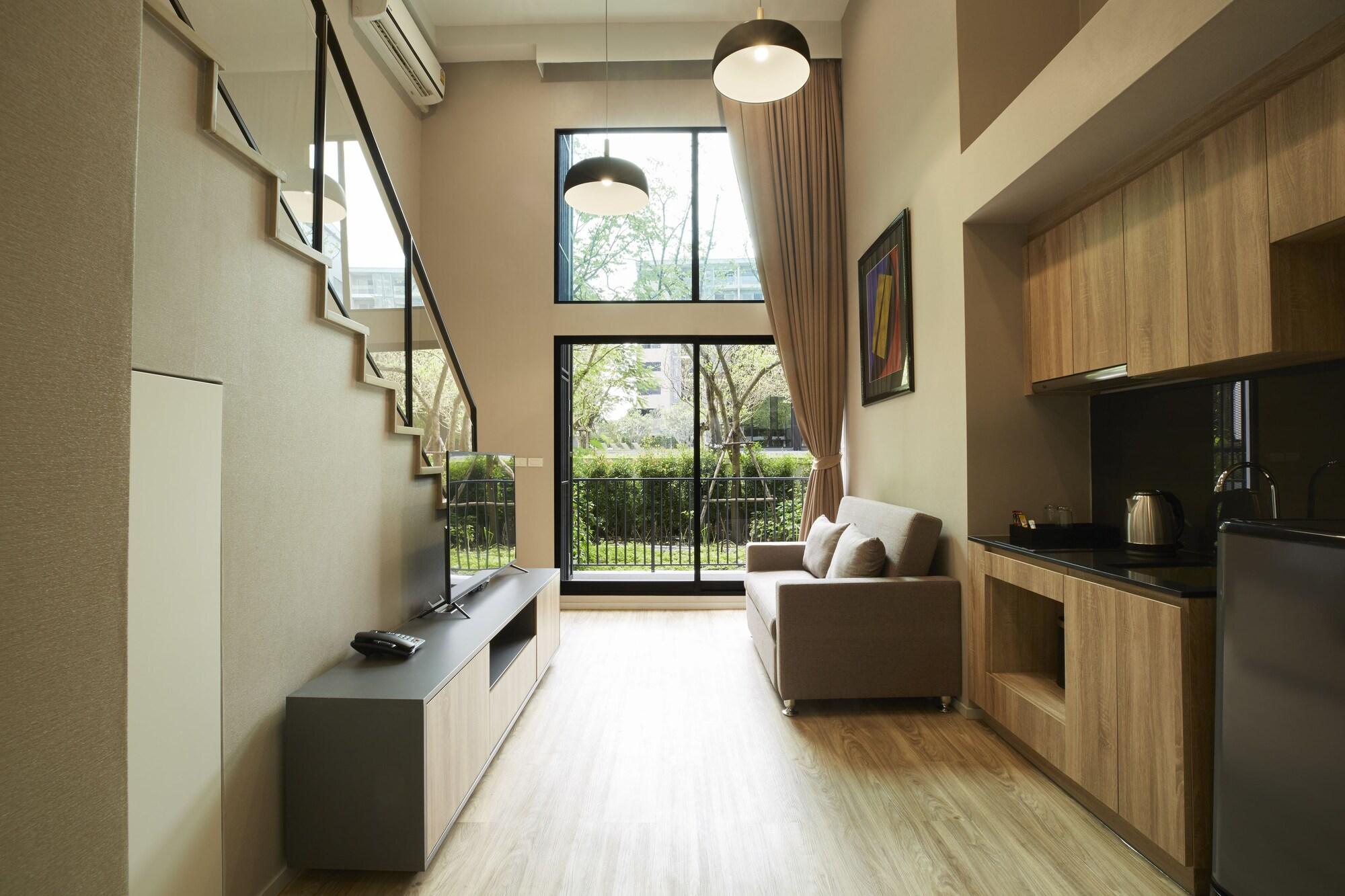 Blossom Sathorn By Tvc 3*