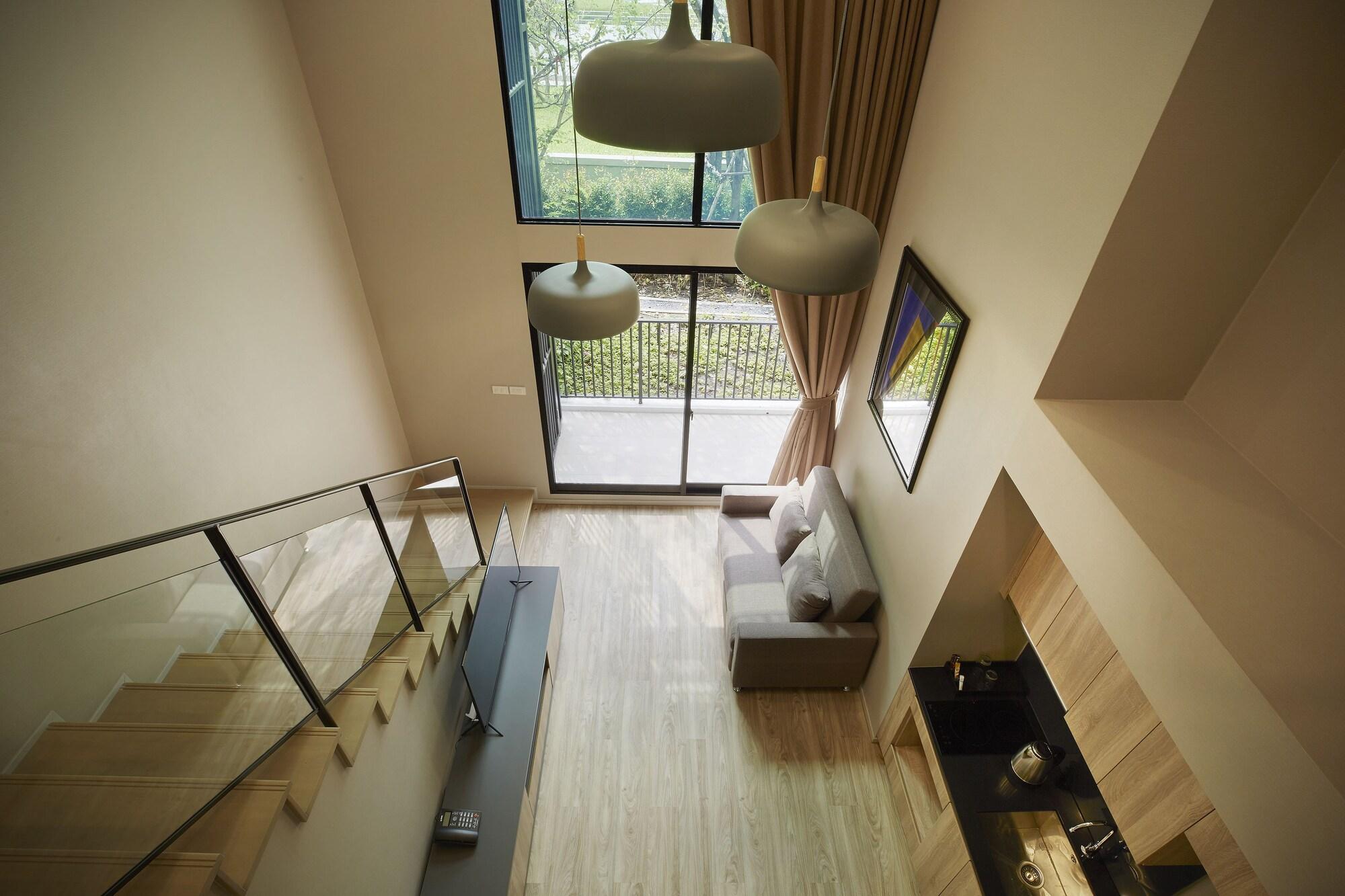 Blossom Sathorn By Tvc Hotel