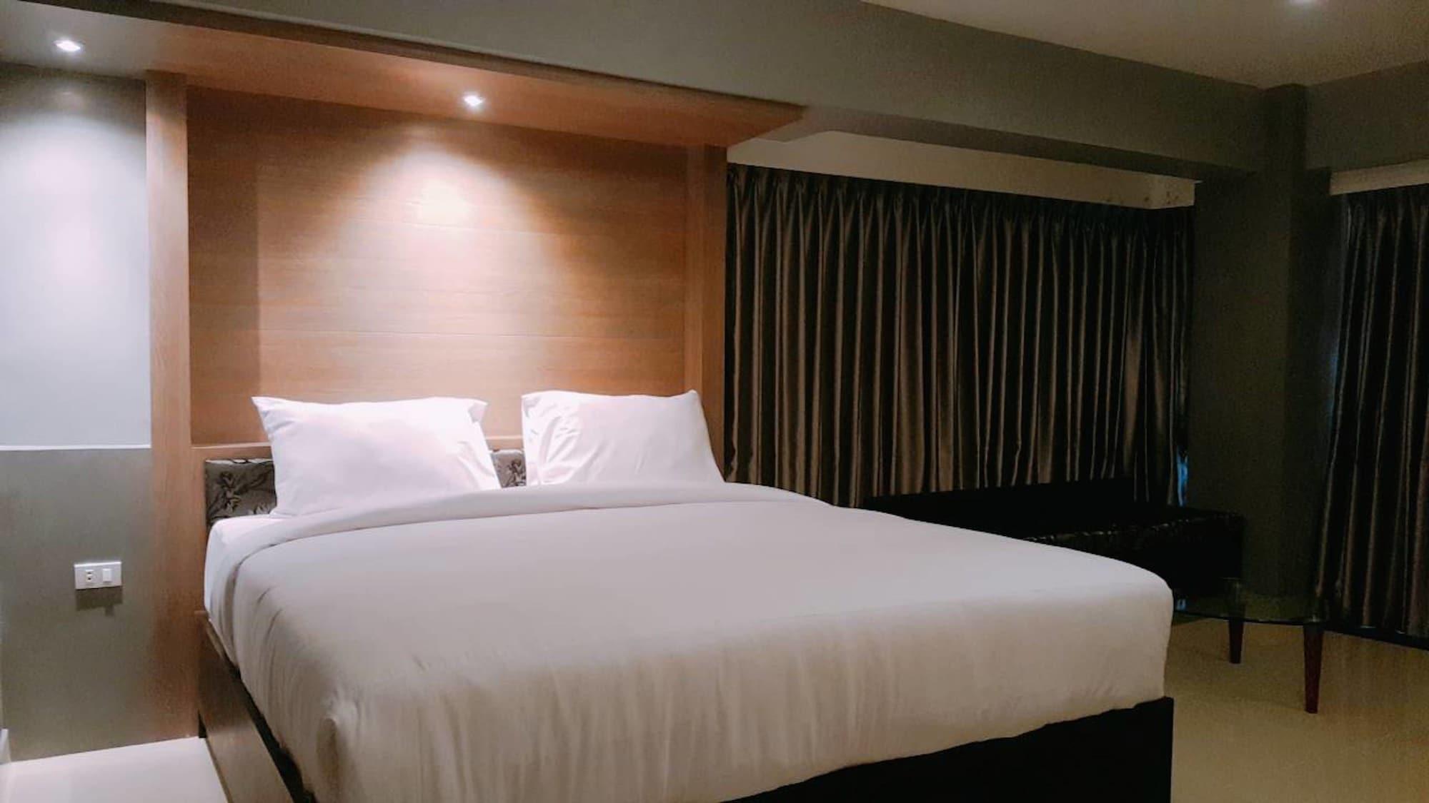 Latin Garden Hotel 2*