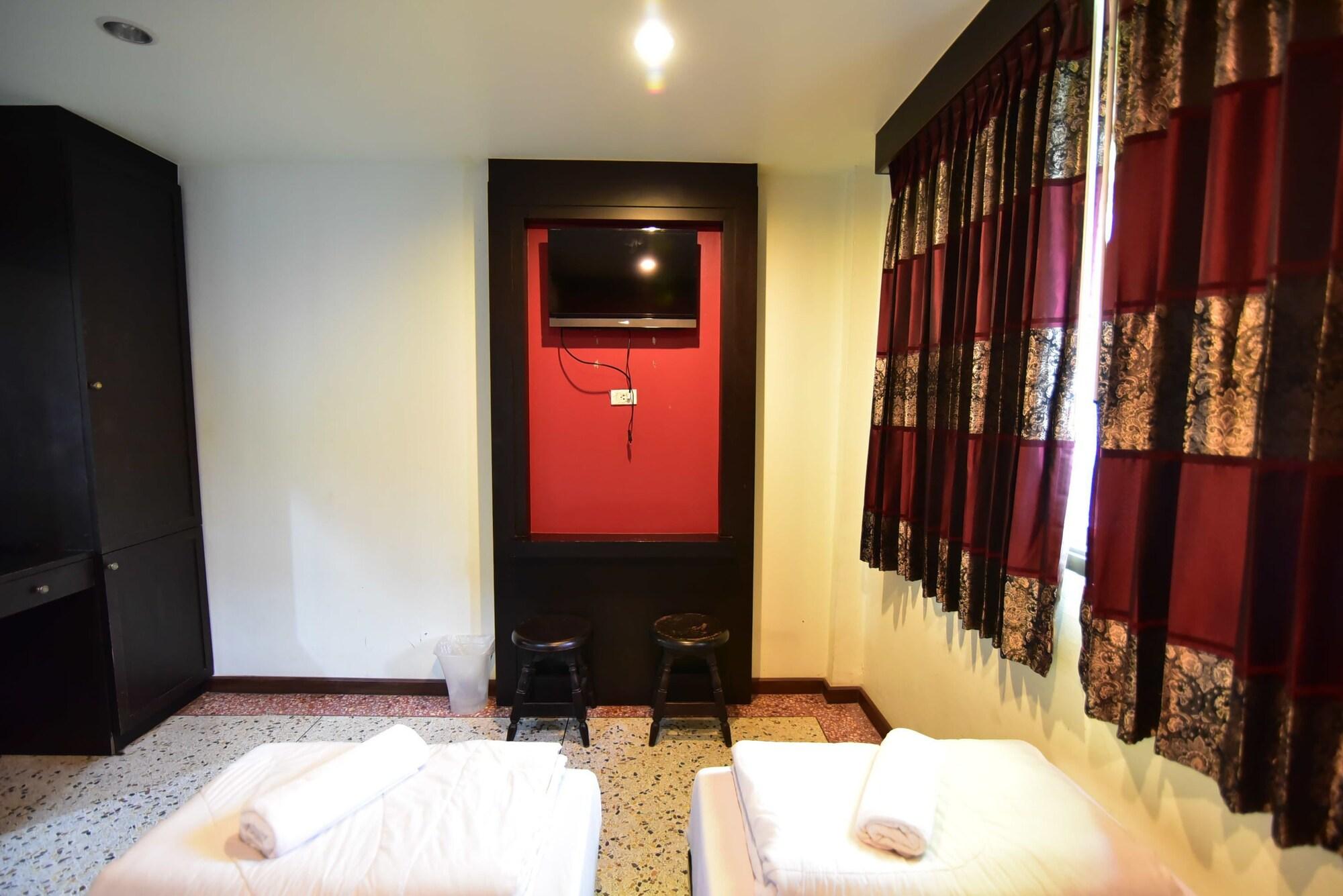 Guest house Thara House