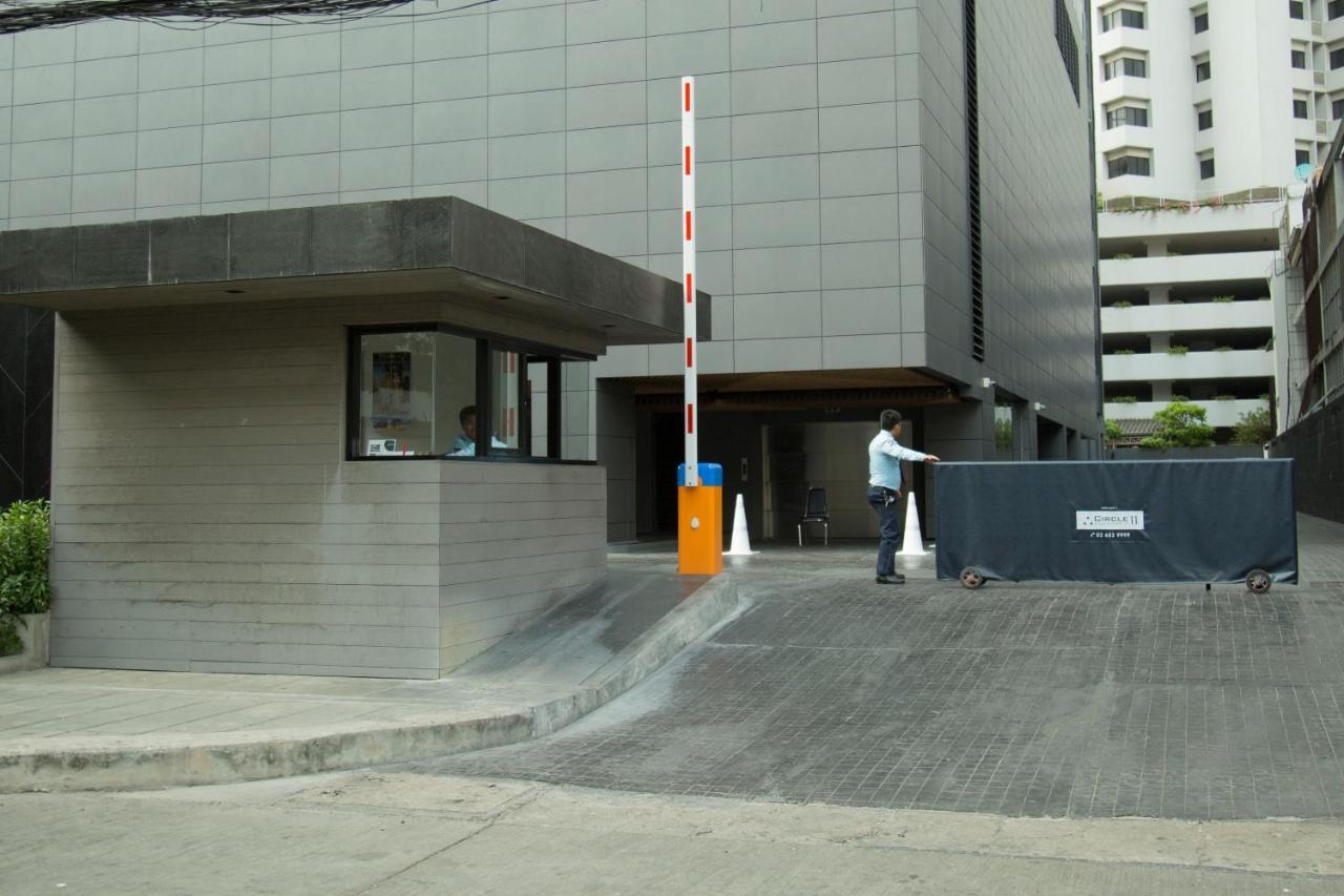Apartment Sukhumvit 11#luxury#pool#gym#bts Nana&mrt Sukhumvit#1br#max2ppl Bangkok
