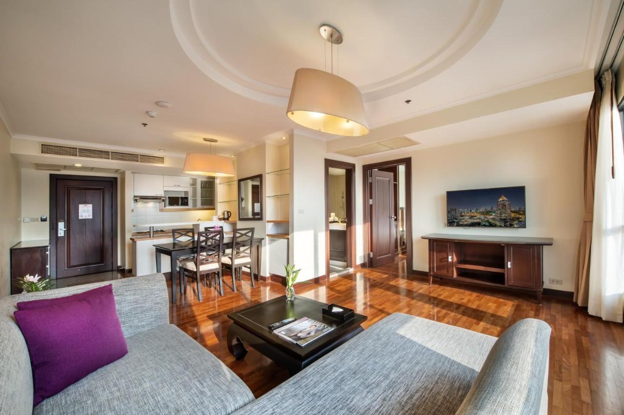 Bandara Silom, 4*
