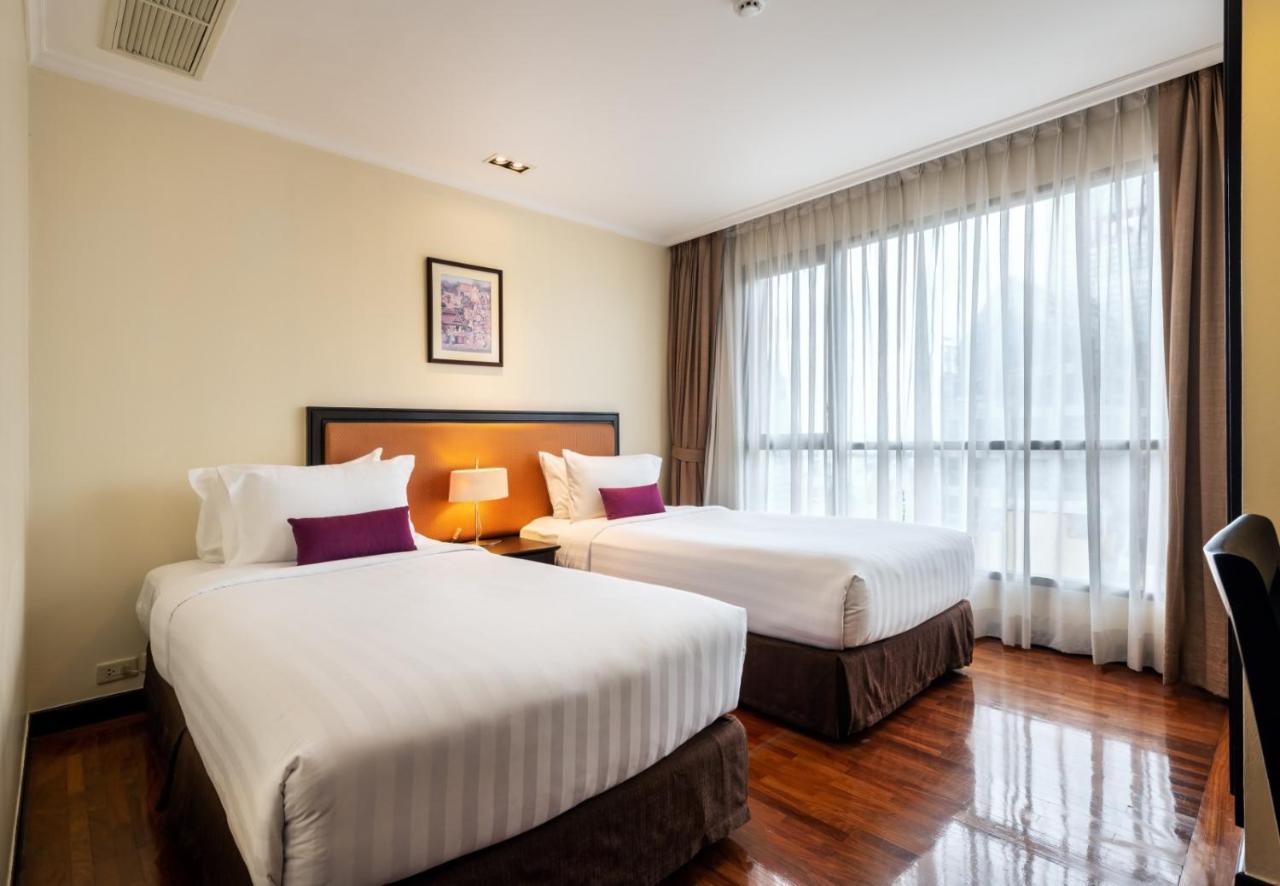 Bandara Silom, Hotel