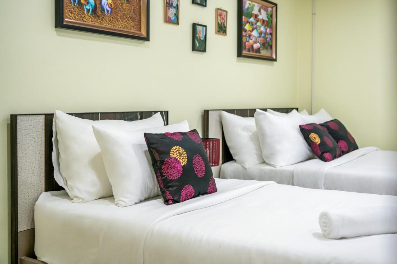 At Four-6 Bed, Center, Nana Bts, Mbk, World, Siam * Bangkok