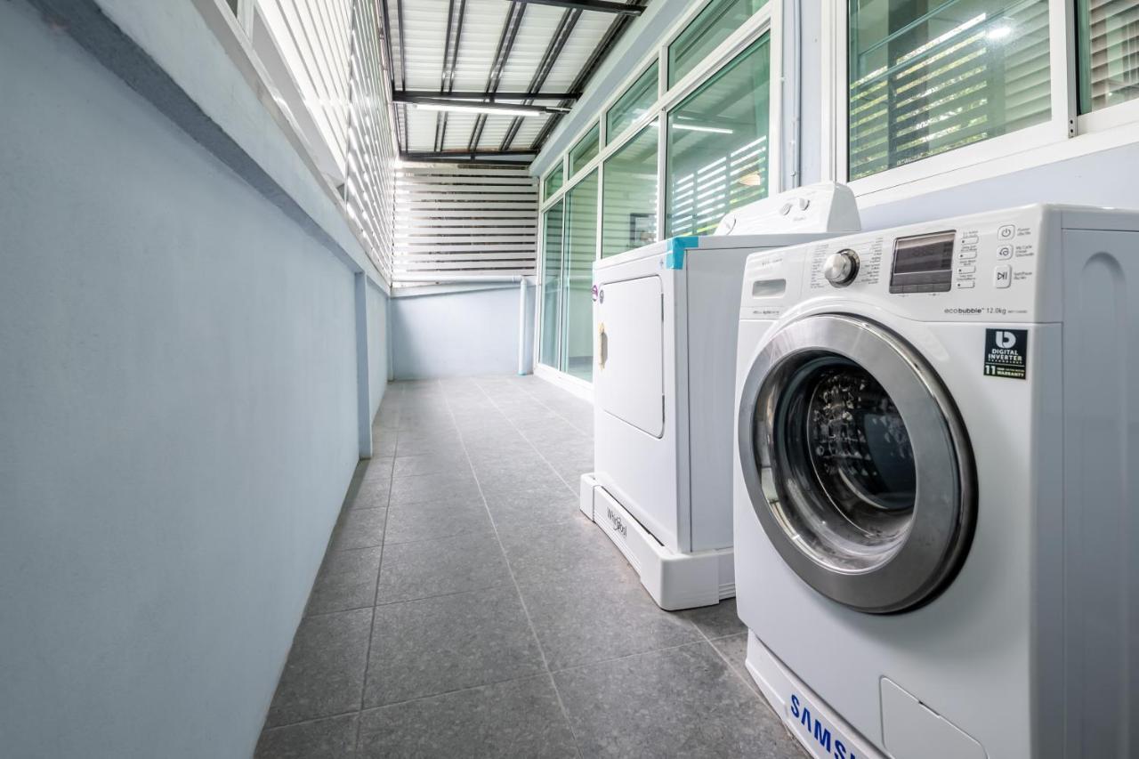 At Four-6 Bed, Center, Nana Bts, Mbk, World, Siam * Bangkok