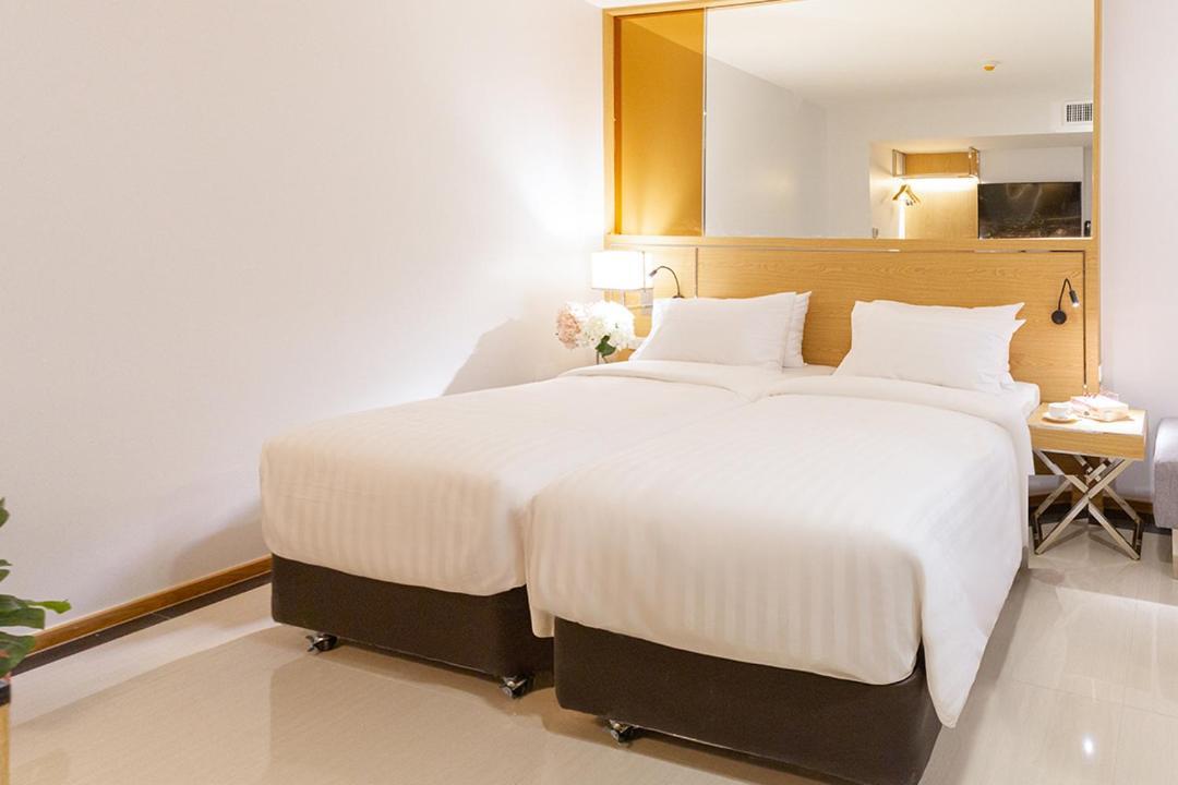Hotel Fx Nana