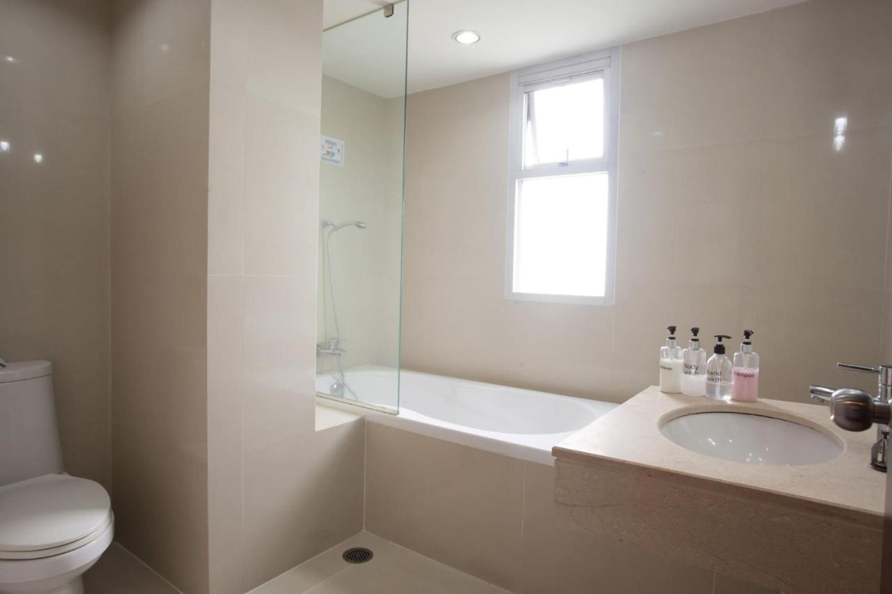 Apartment 7c-2 Bedrooms3baths In Downtown Near Mrtbtsboat Station Bangkok