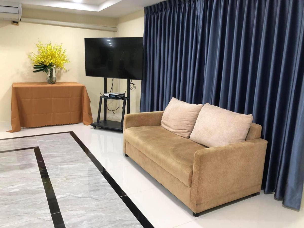 The Lux Ladprao 10 Bangkok