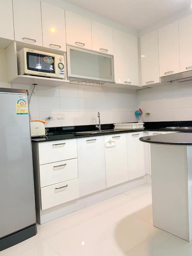 Charming Resident At Ekkamai From Unit Up To 2 Bedroom Bangkok