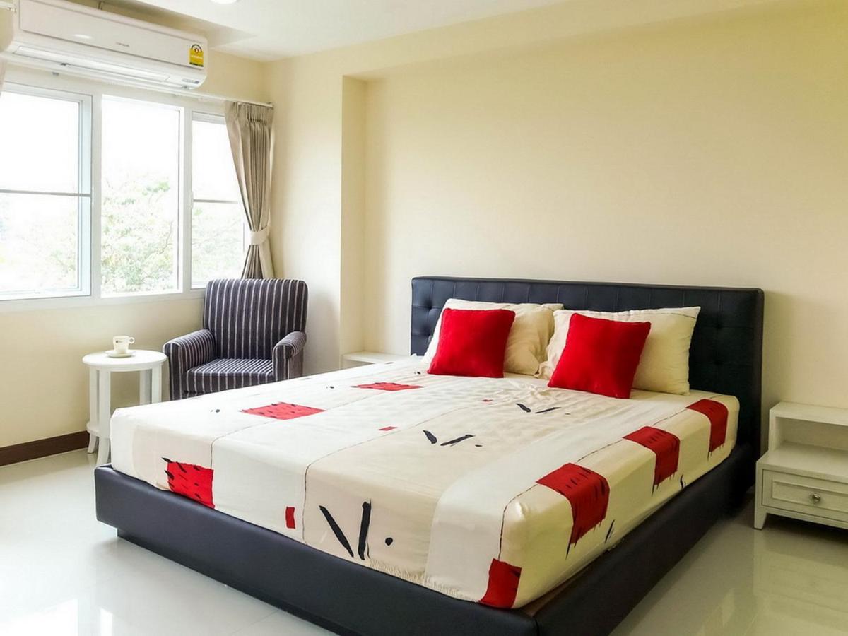 Charming Resident At Ekkamai From Unit Up To 2 Bedroom Bangkok