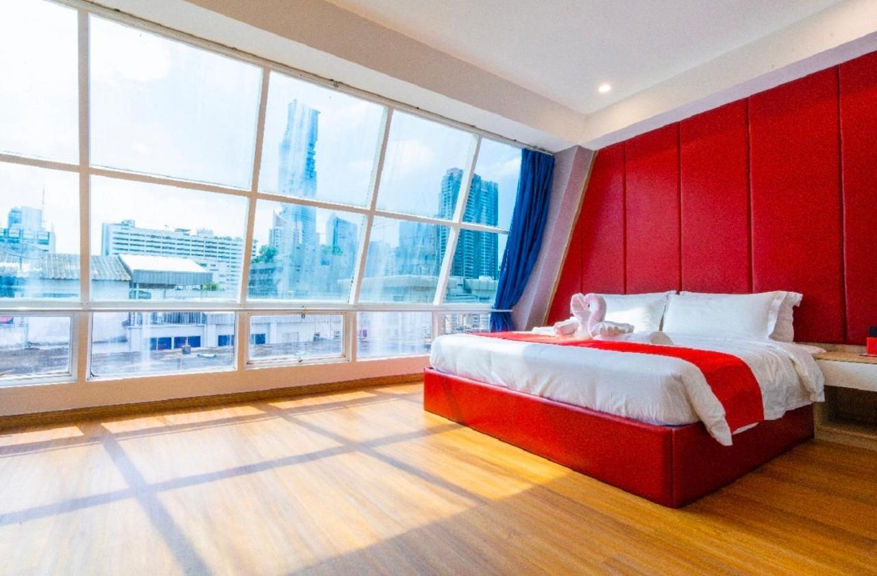 Sapphire Silom Hotel