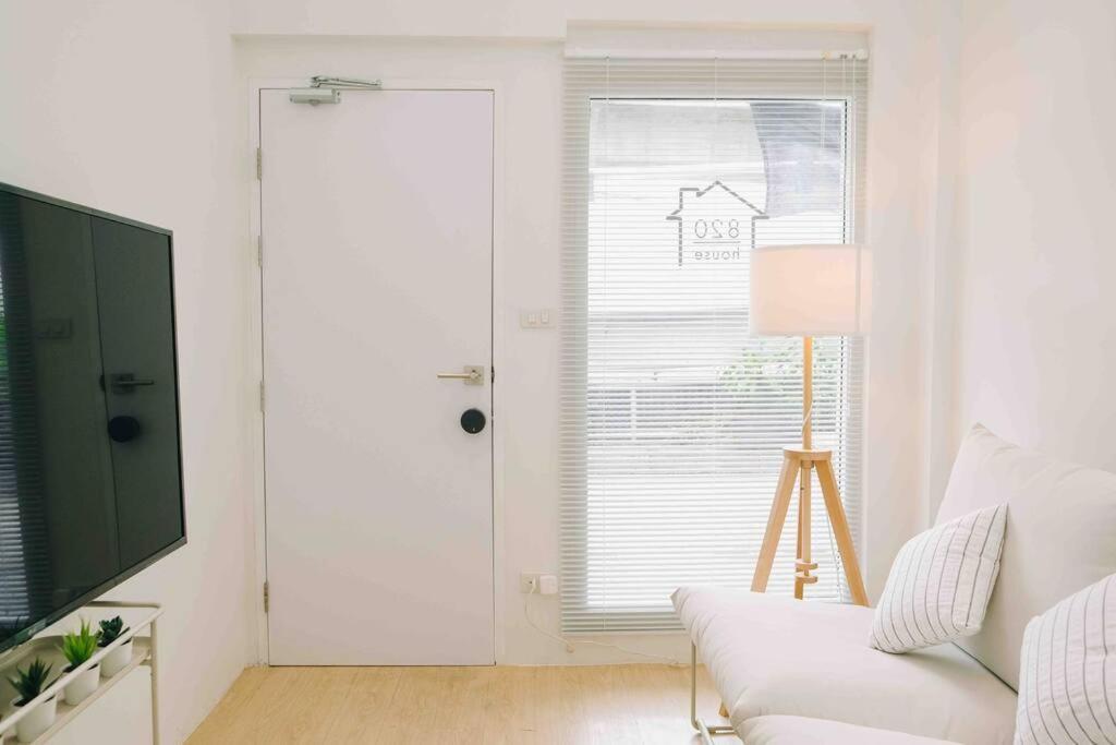 Apartment 820house - Entire Floor 4 Beds Bangkok