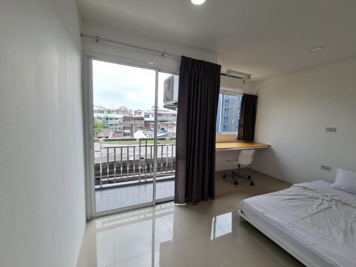 The Living Block Hostel Bangkok