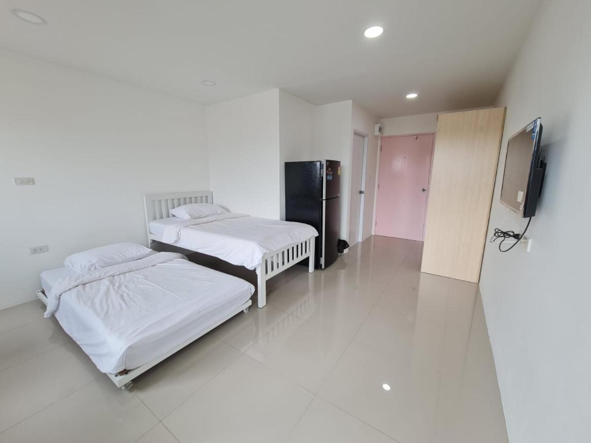 Hostel The Living Block *