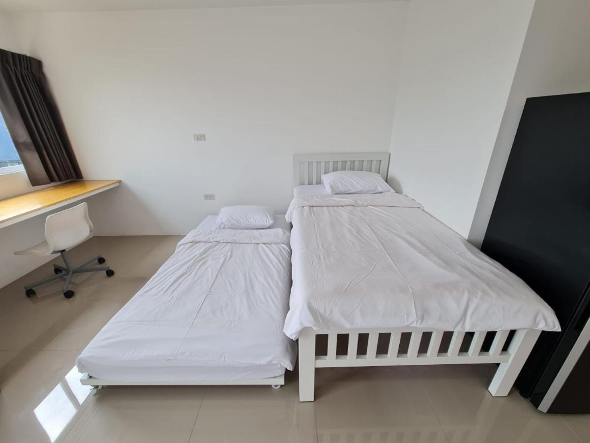 Hostel The Living Block