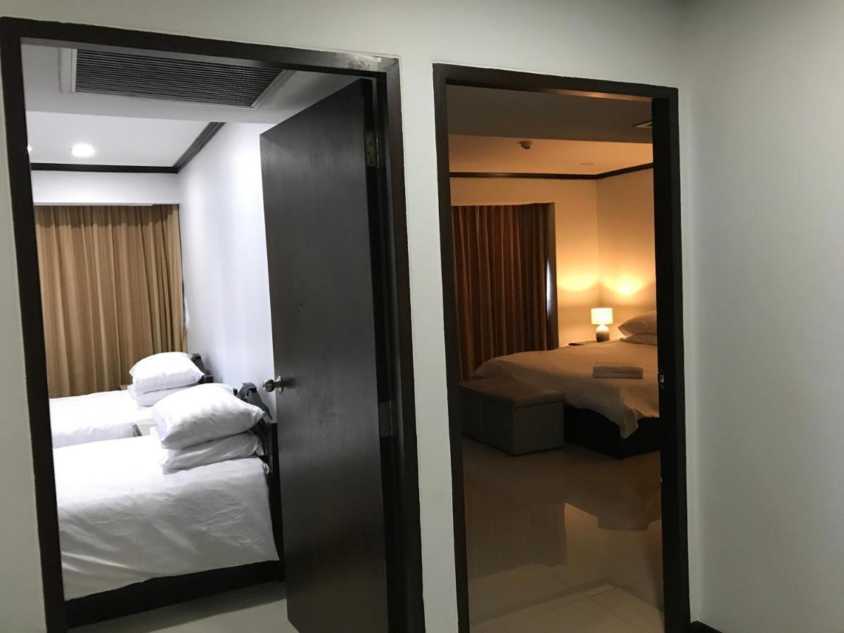 Omnitower Two Bedroom Cozy Apartment Bangkok
