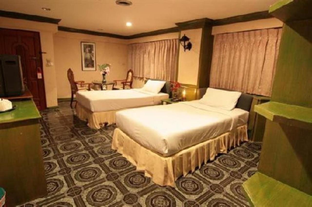 13 Coins Airport Ngam Wong Wan - Domestic Hotel