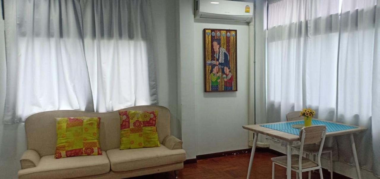 Casa de hóspedes Sriyanar Place Banguecoque