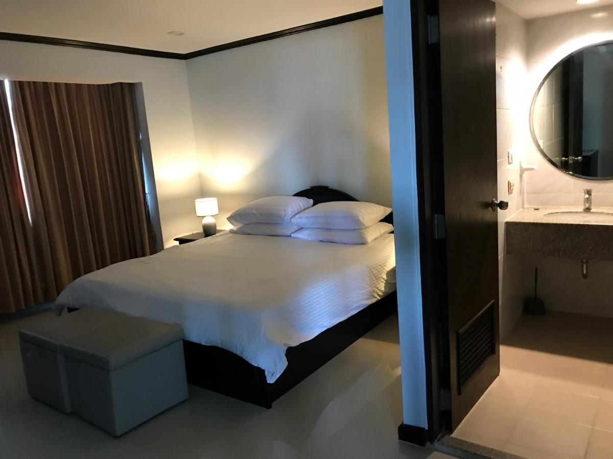 Omnitower Two Bedroom Cozy